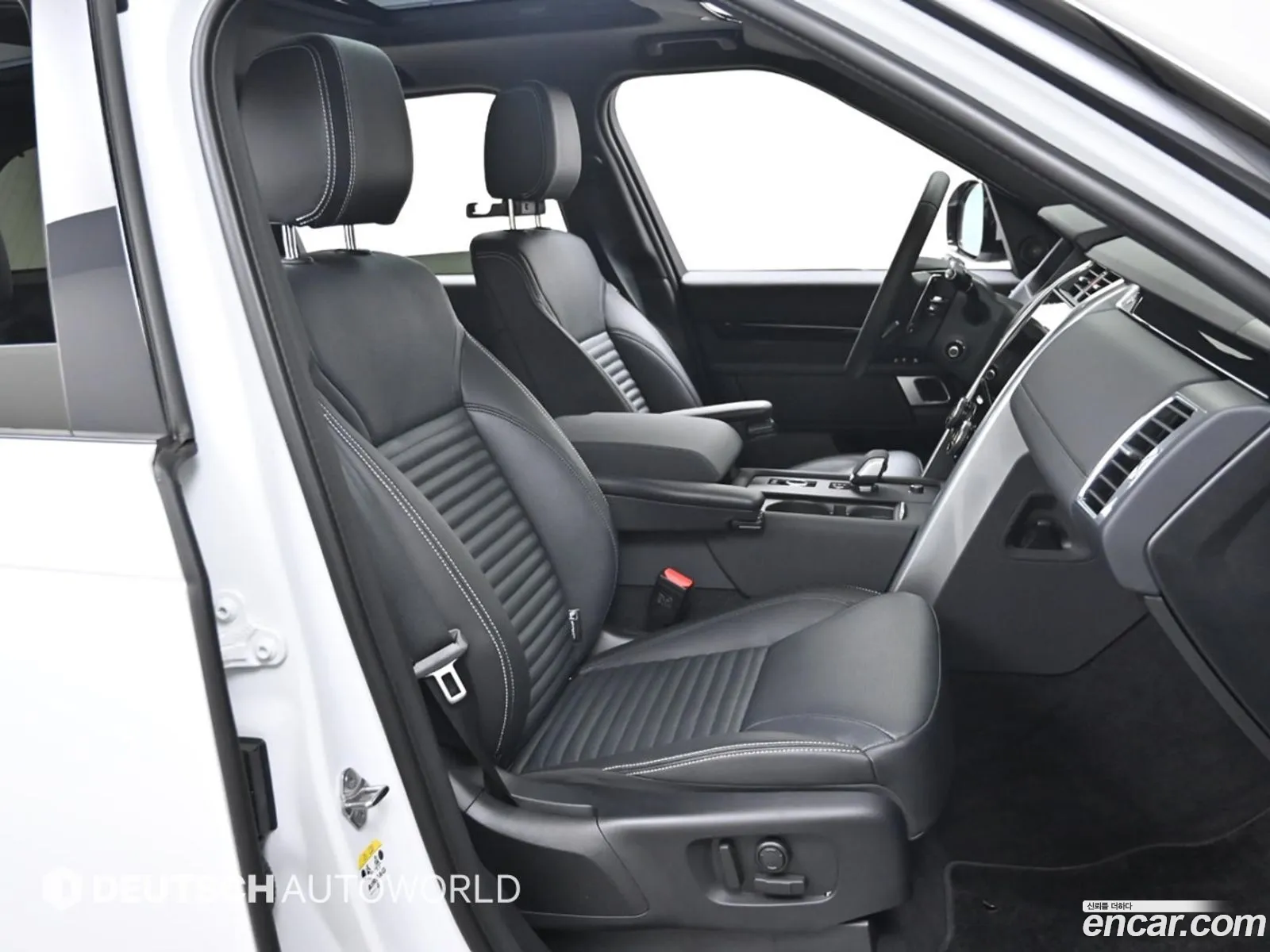 Land Rover Discovery 5 2024 — 2