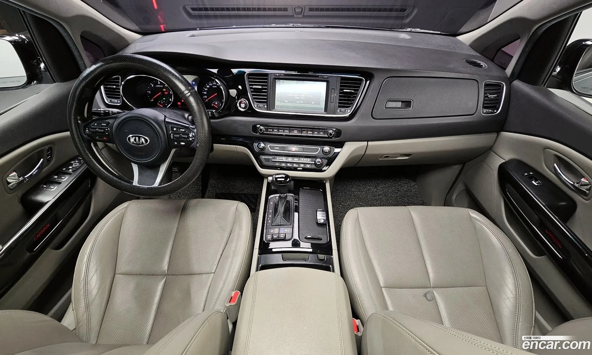 Kia Carnival 2016 — 17