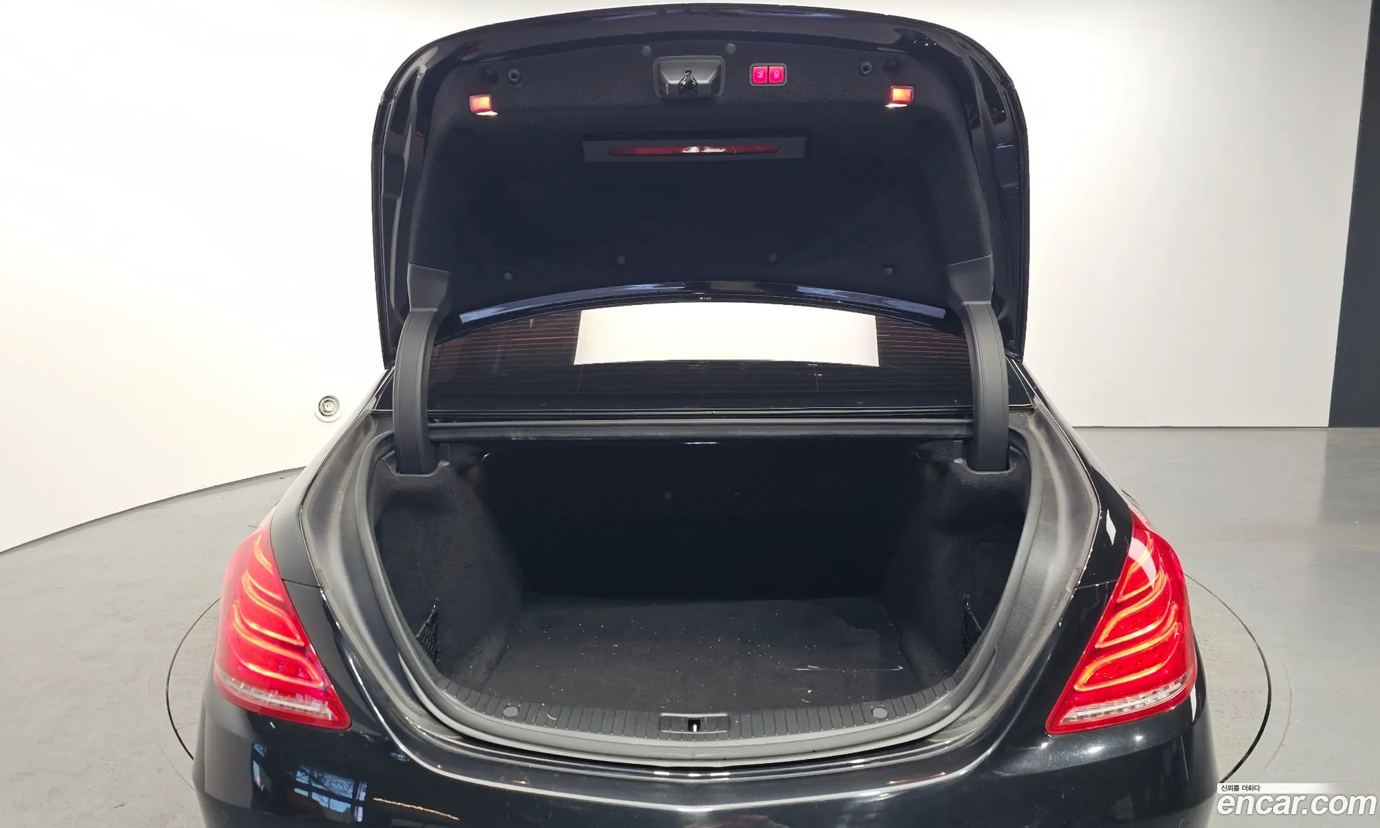 Mercedes-Benz S-Class W222 2014 — 17
