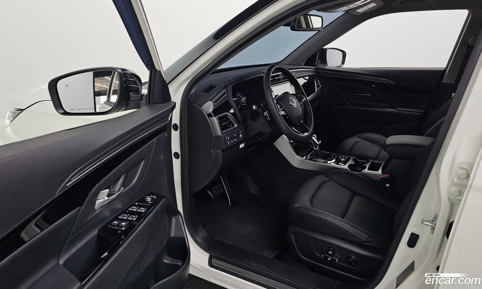 KG Mobility (SsangYong) Beautiful Korando 2025 — 19