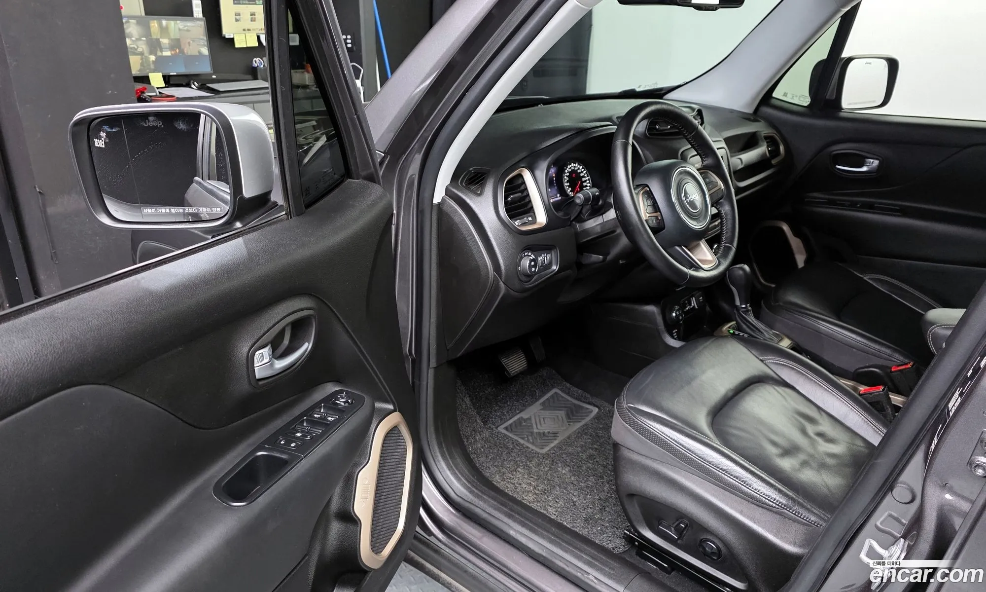 Jeep Renegade 2017 1C4BU0000HPF67466 — 6