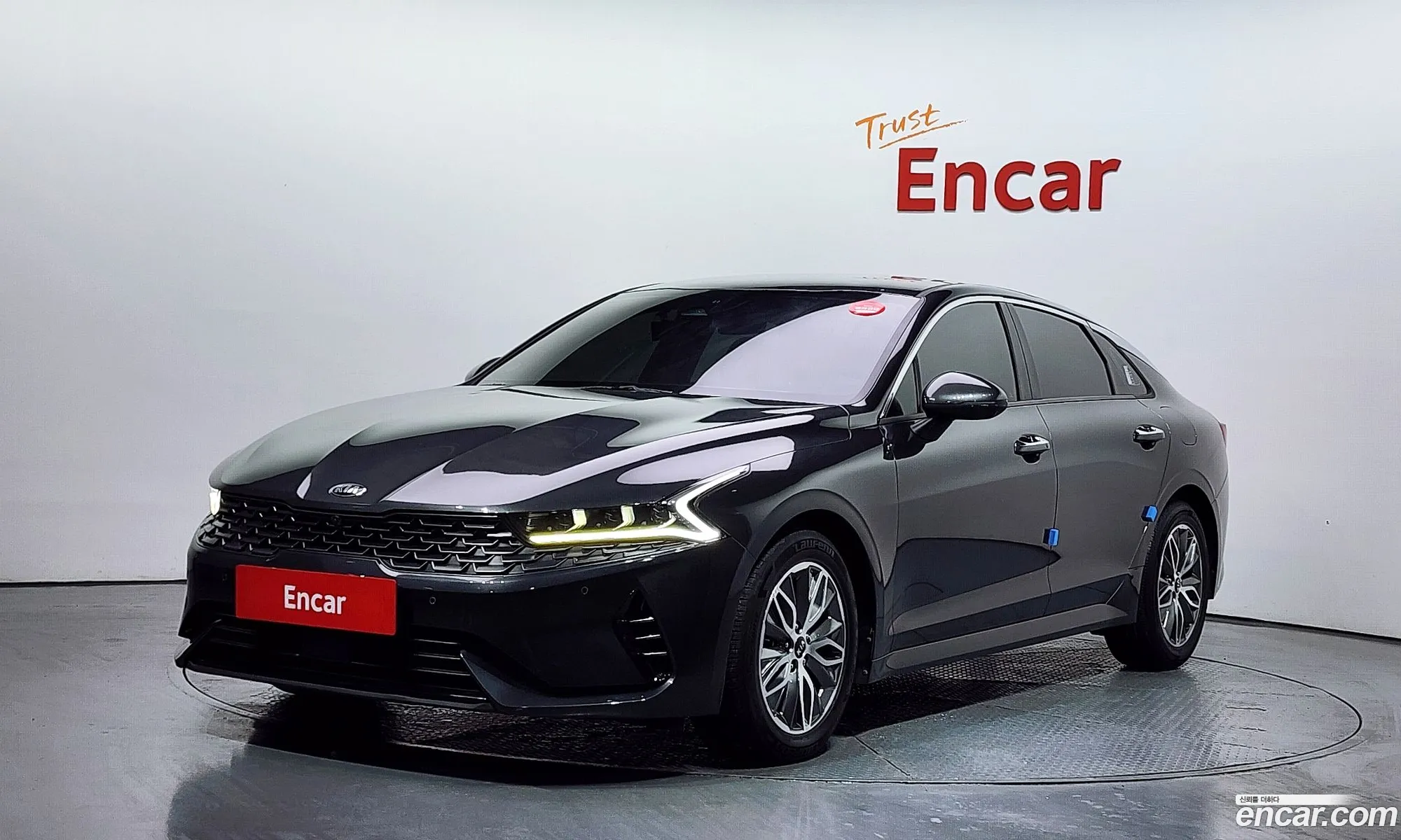 Kia K5 Hybrid 2021 — 17