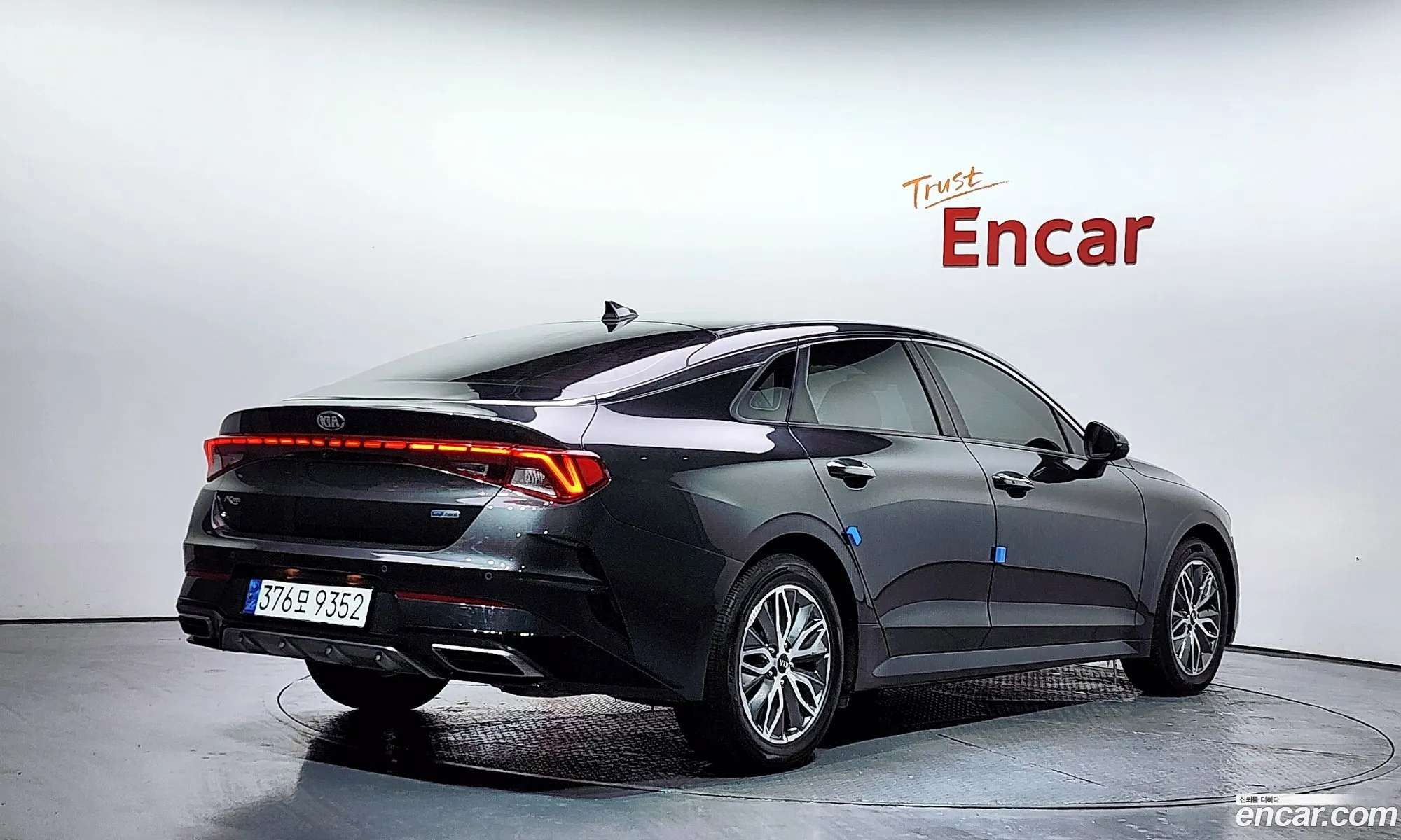 Kia K5 Hybrid 2021 — 14