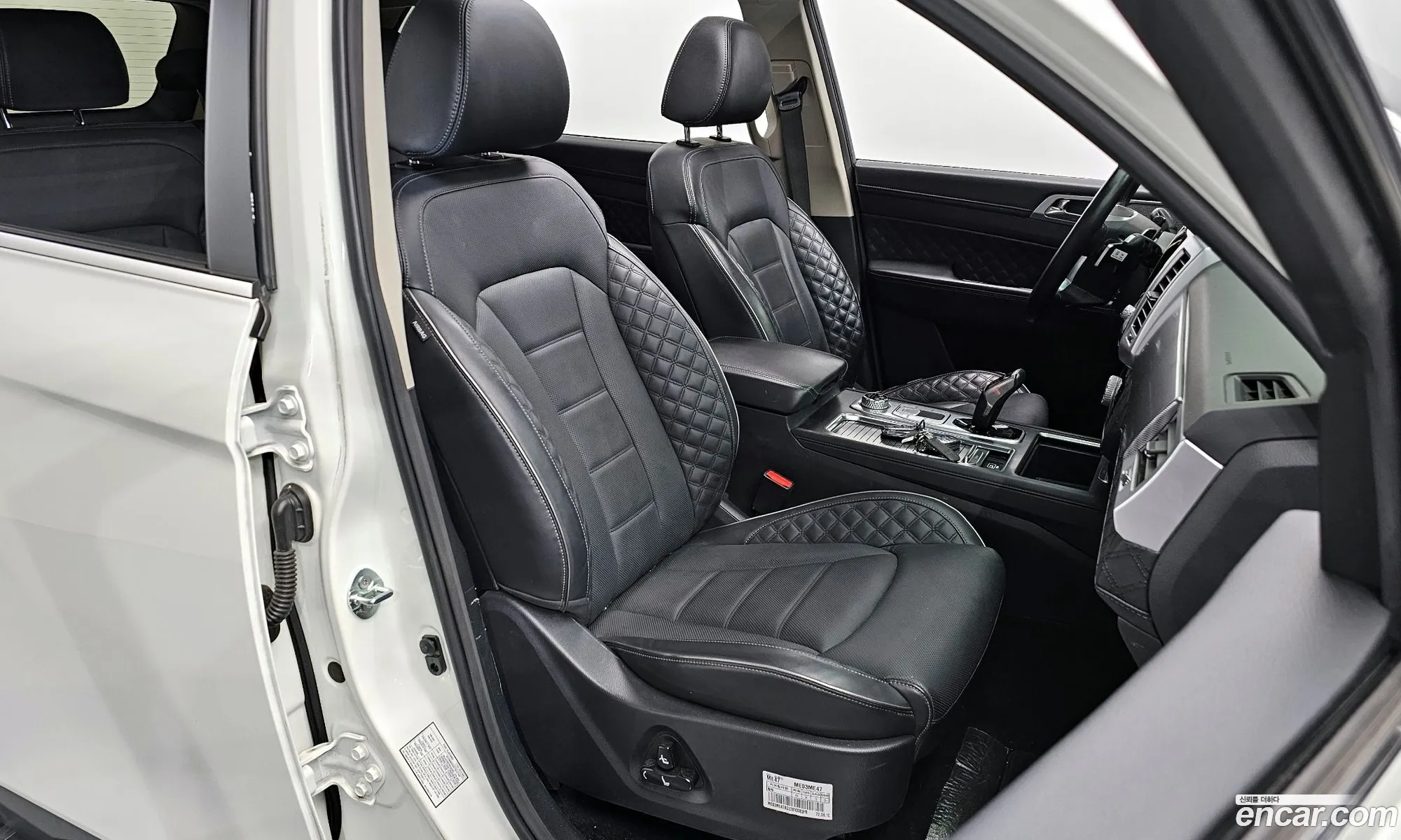 KG Mobility (SsangYong) Rexton 2022 — 13