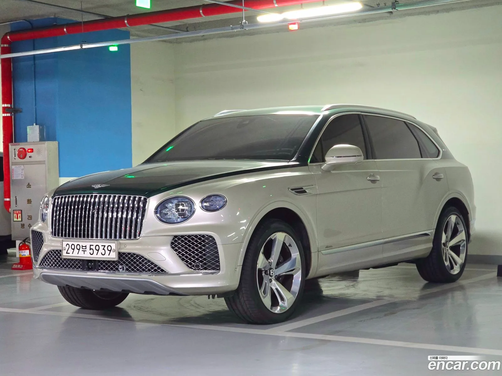 Bentley Bentayga 2024 — 17