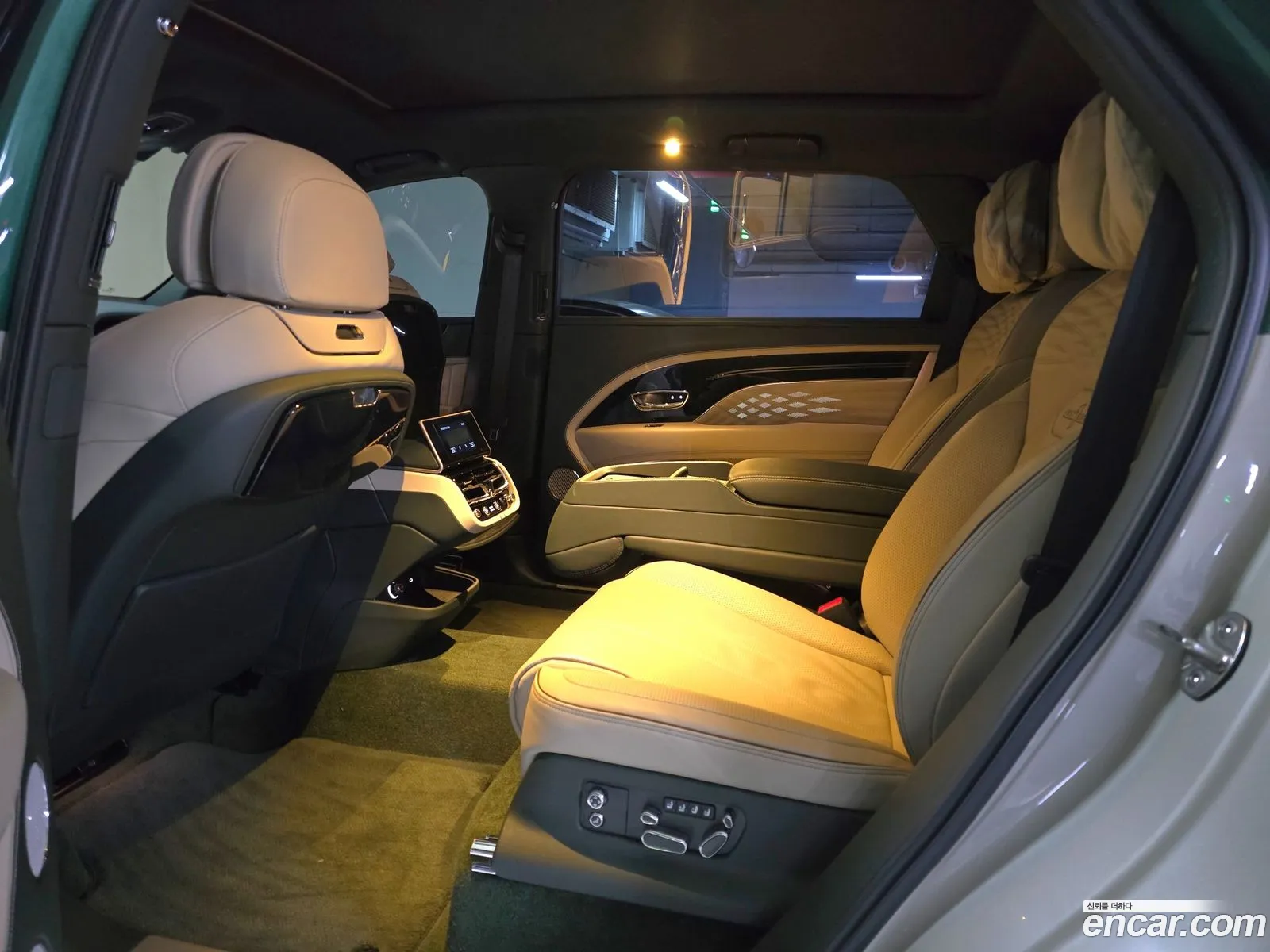 Bentley Bentayga 2024 — 13