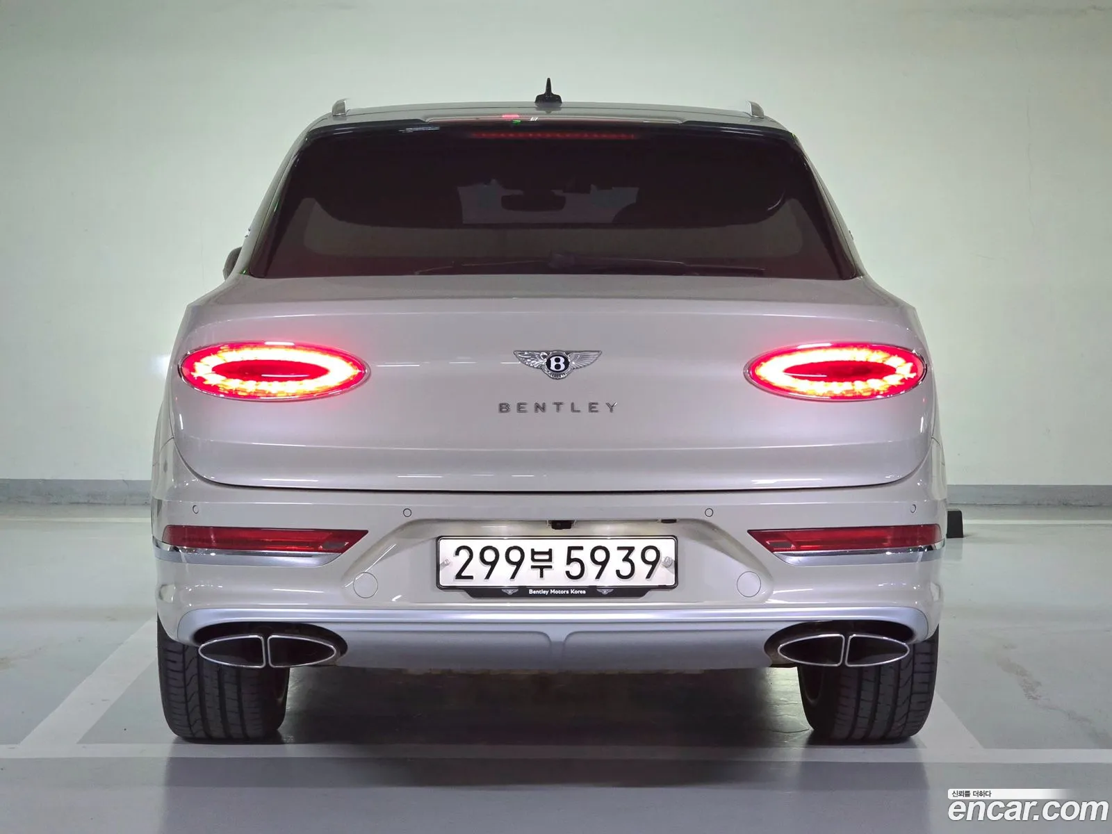 Bentley Bentayga 2024 — 18