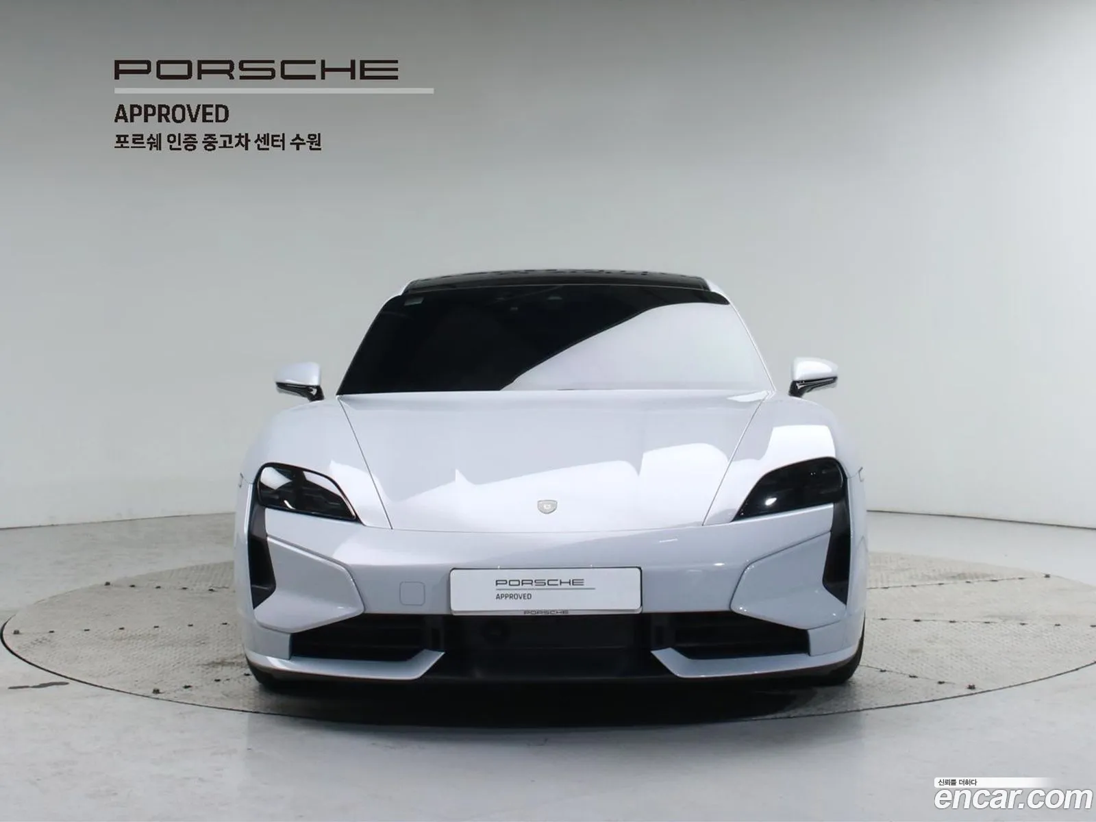 Porsche Taycan 2025 — 18
