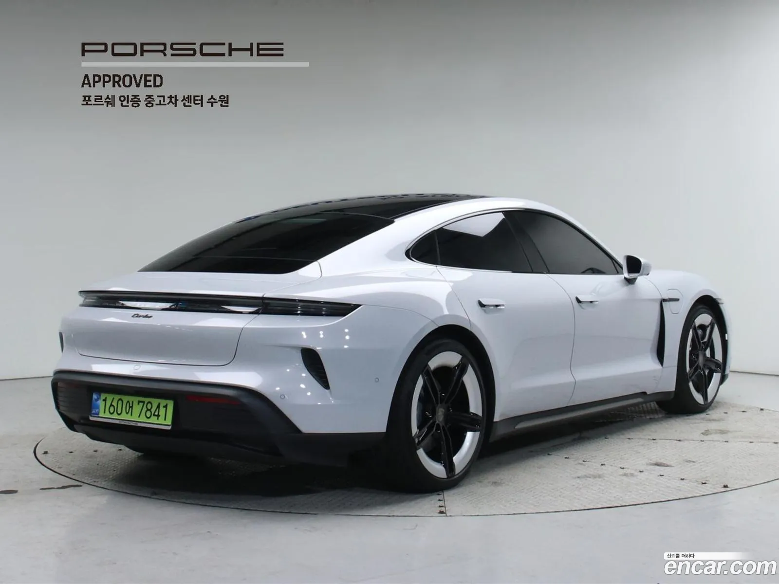 Porsche Taycan 2025 — 8