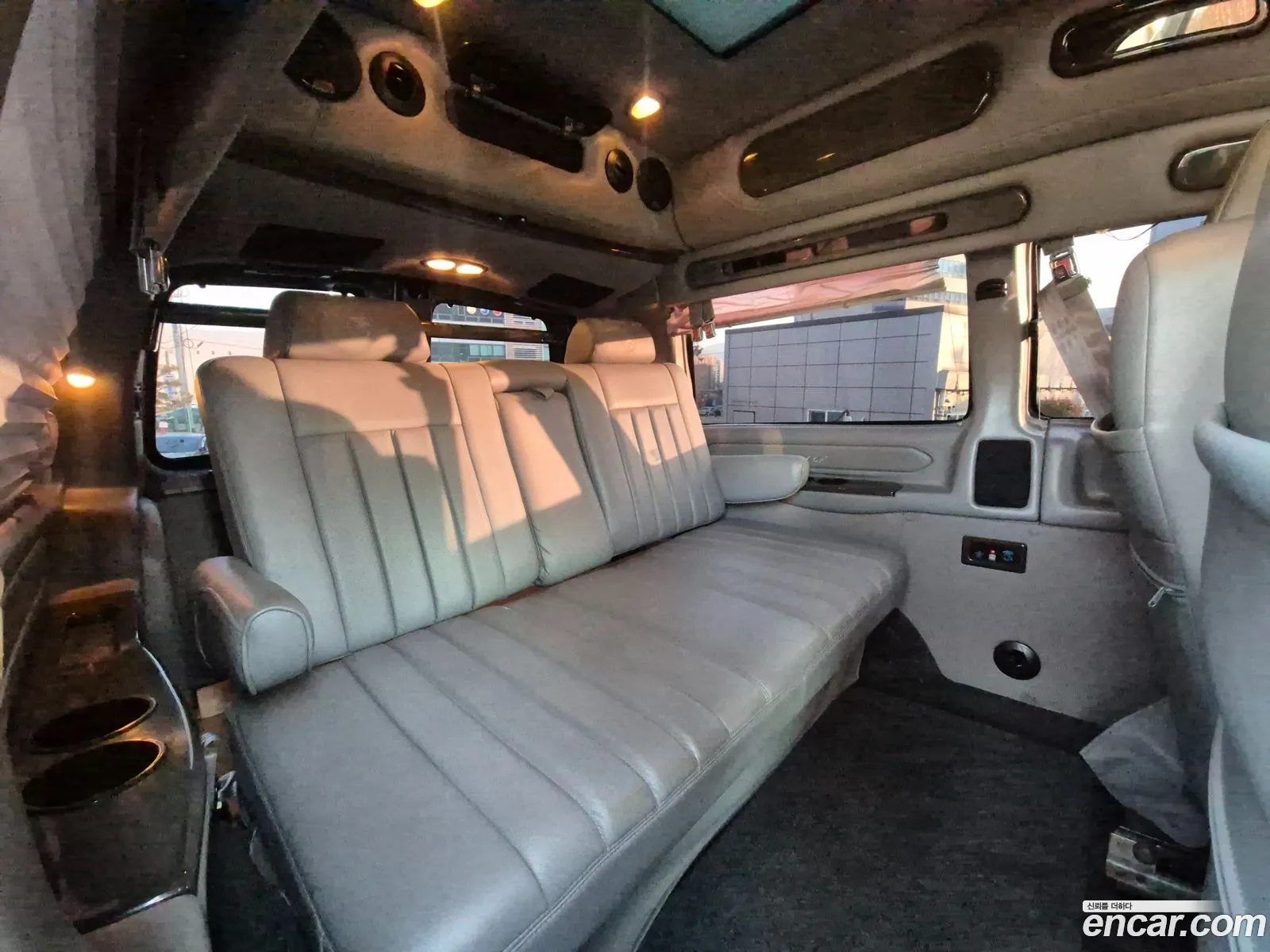 Chevrolet Express Van 2015 — 19