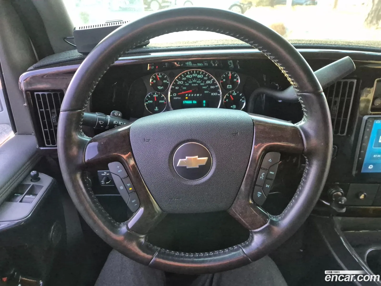 Chevrolet Express Van 2015 — 14
