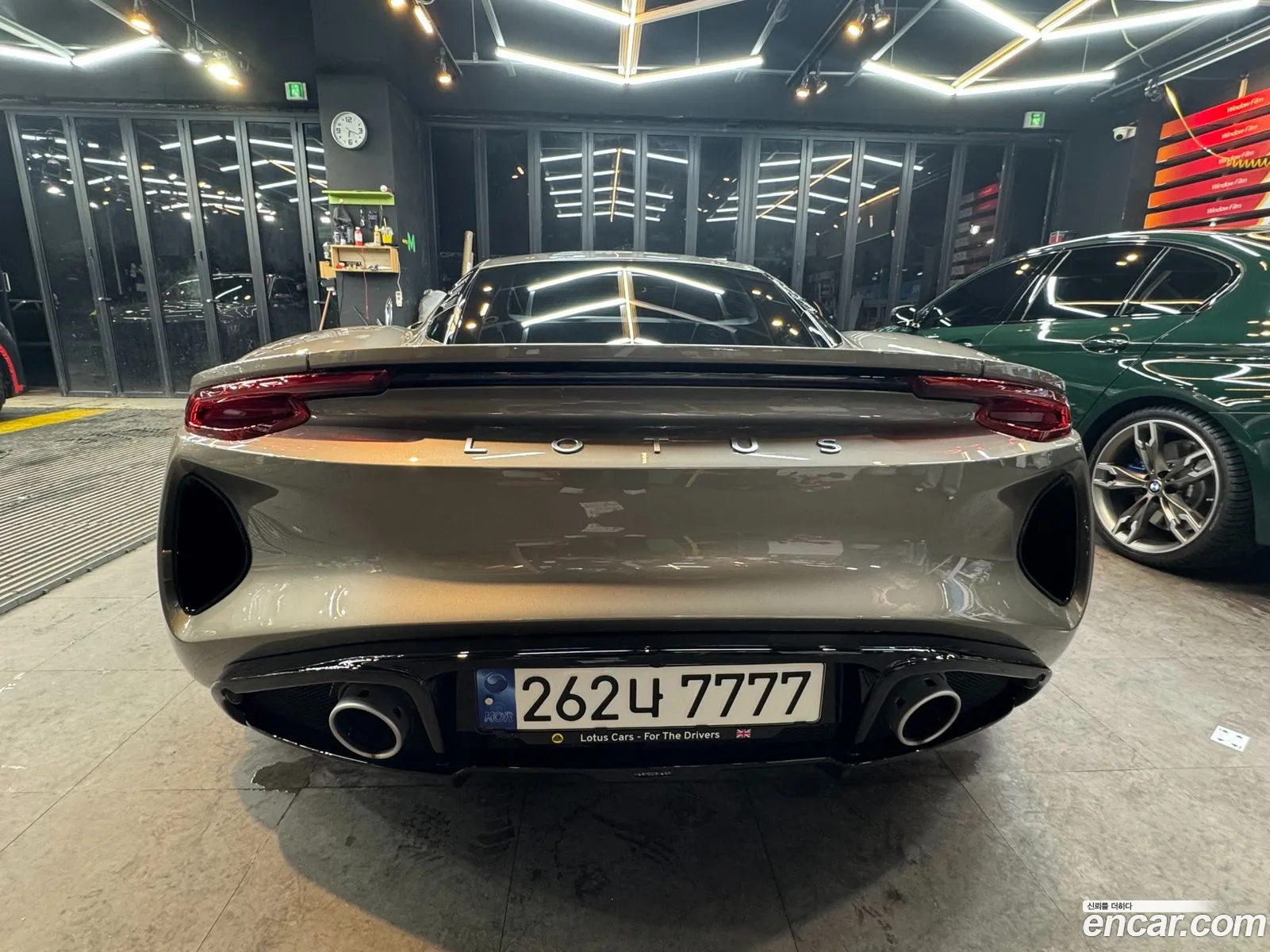 Lotus Emira 2024 — 9
