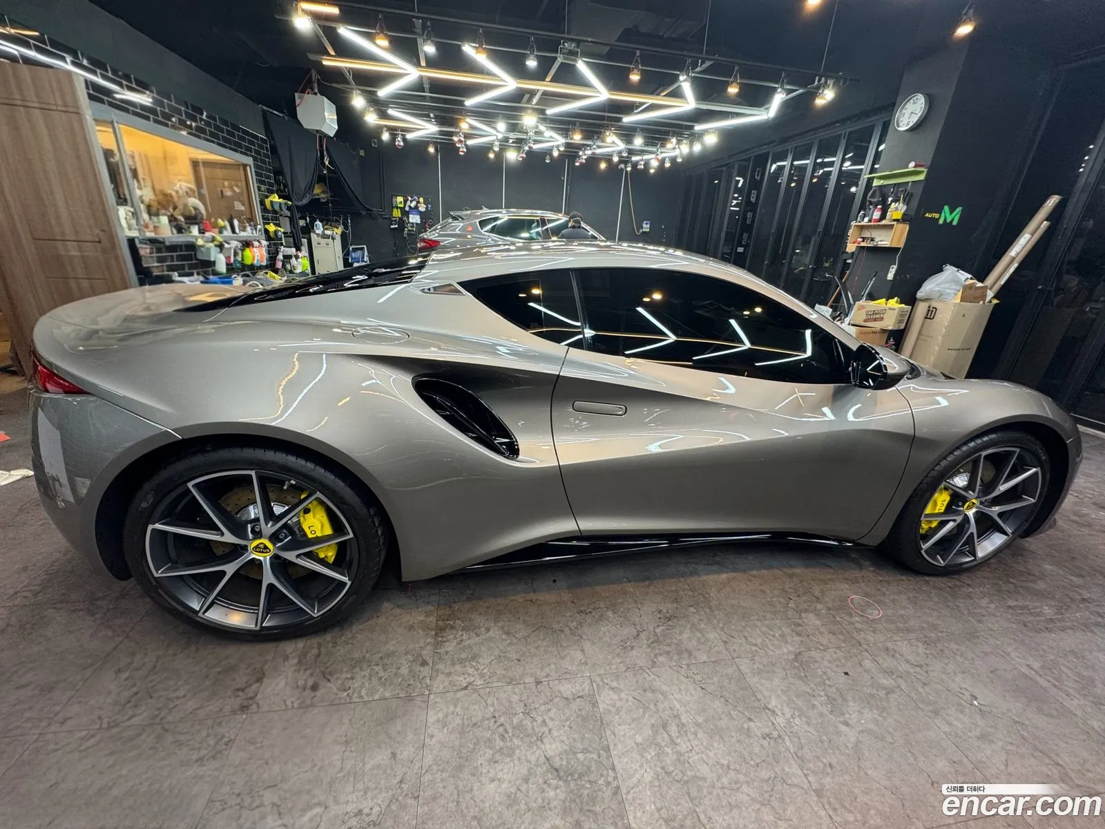 Lotus Emira 2024 — 19