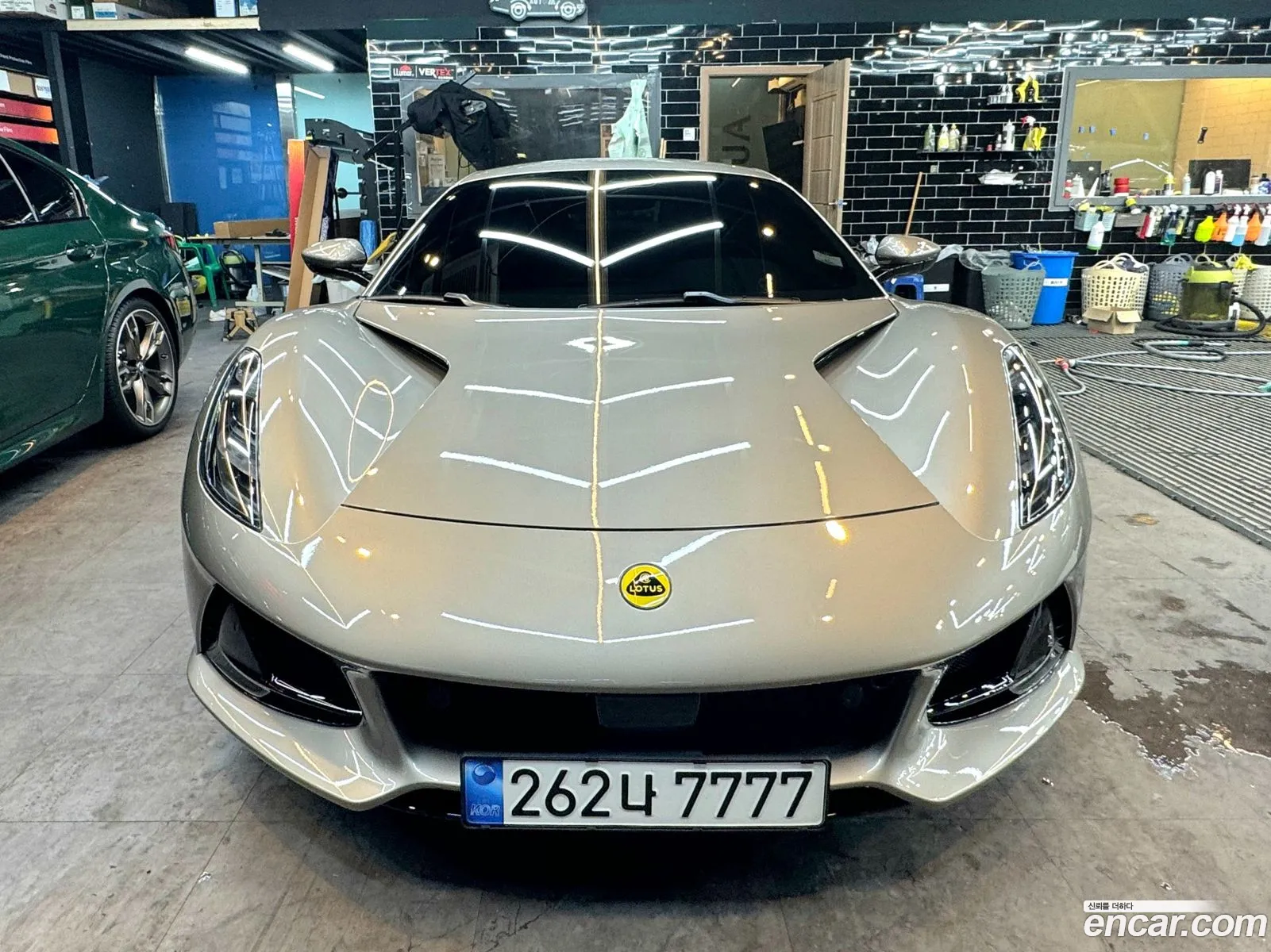 Lotus Emira 2024 — 18