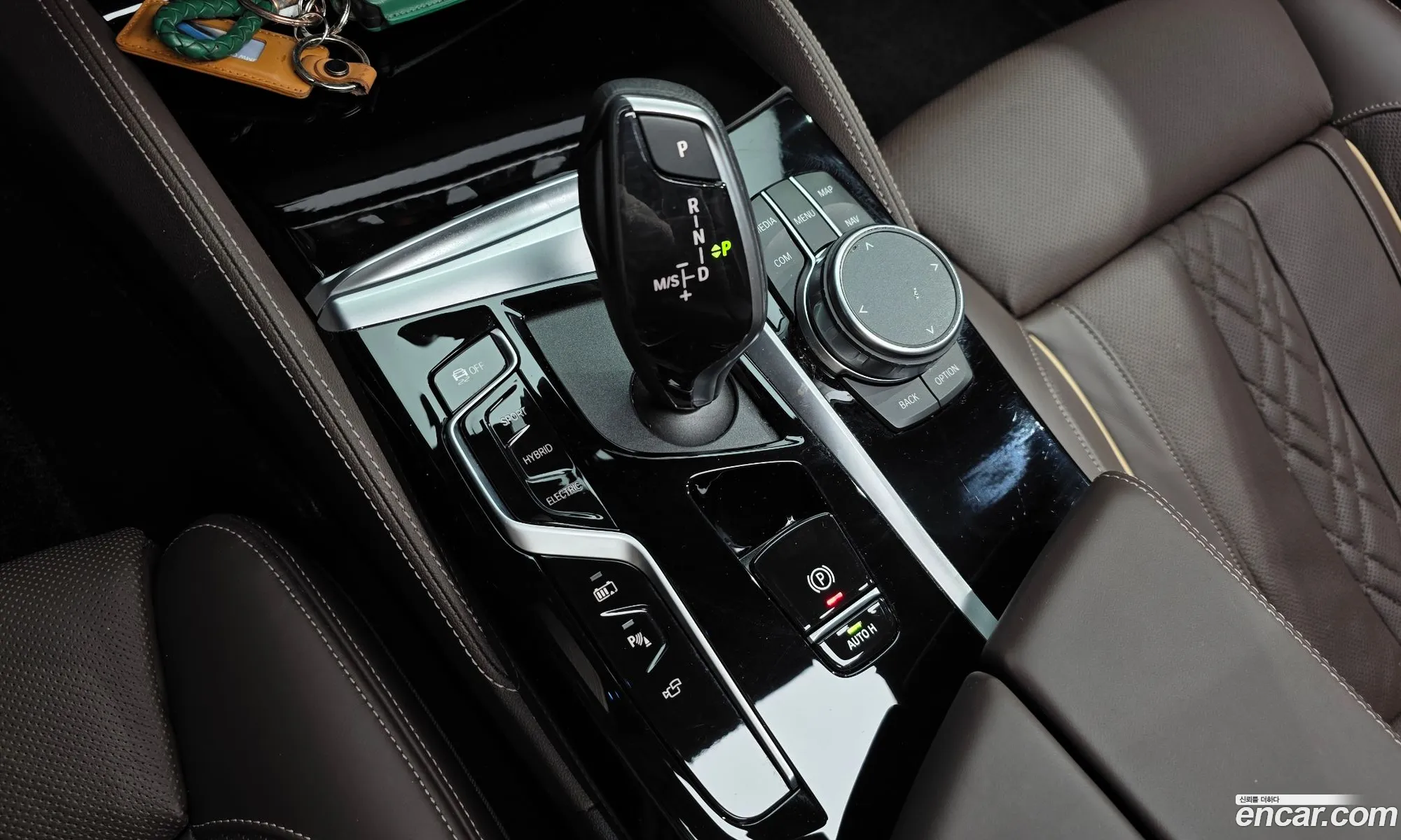 BMW 5 Series 2023 — 9