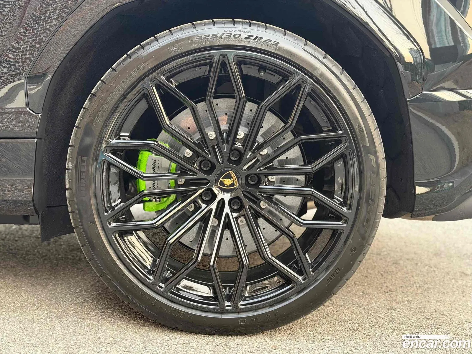 Lamborghini Urus 2026 — 12