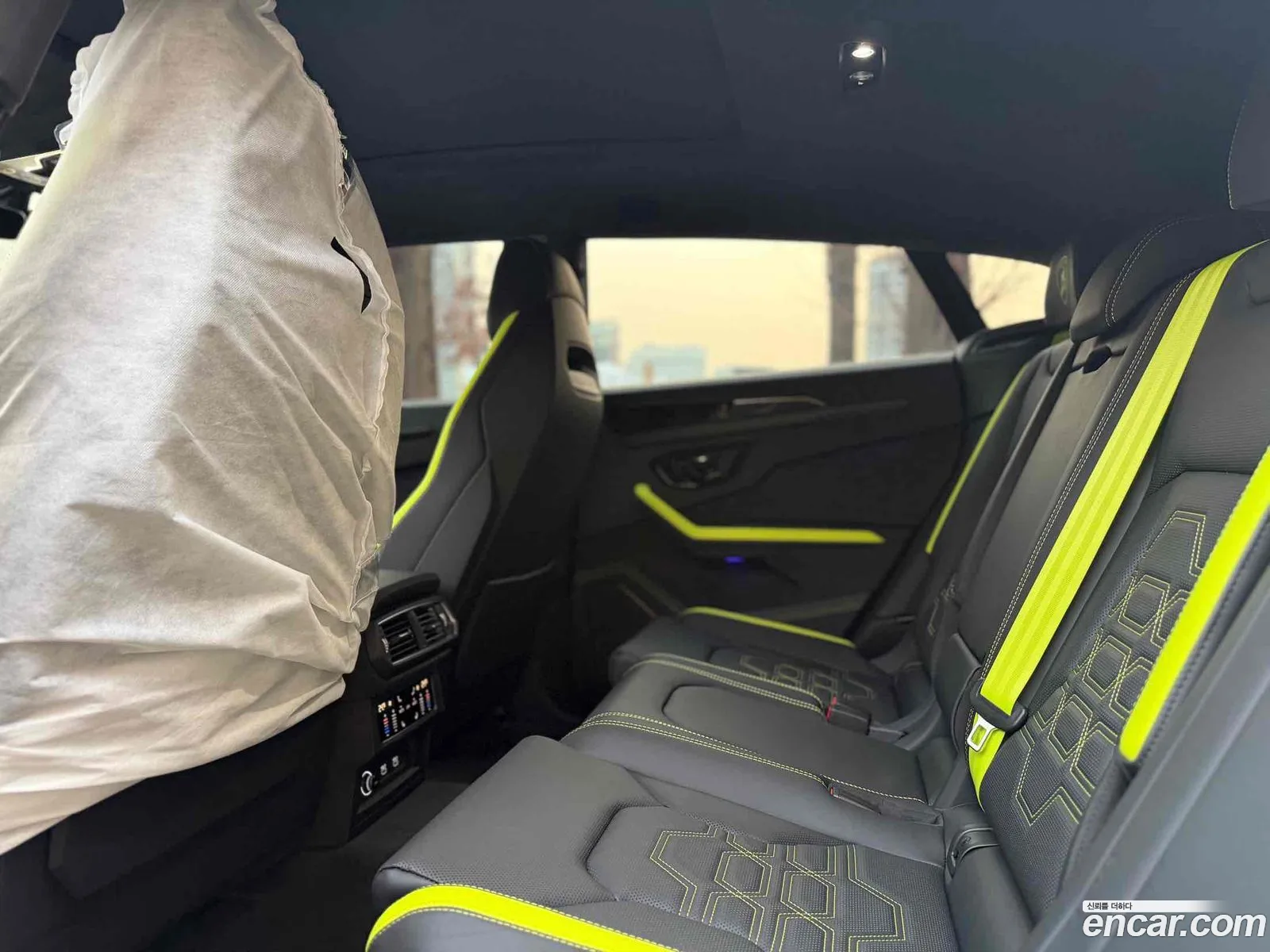 Lamborghini Urus 2026 — 8