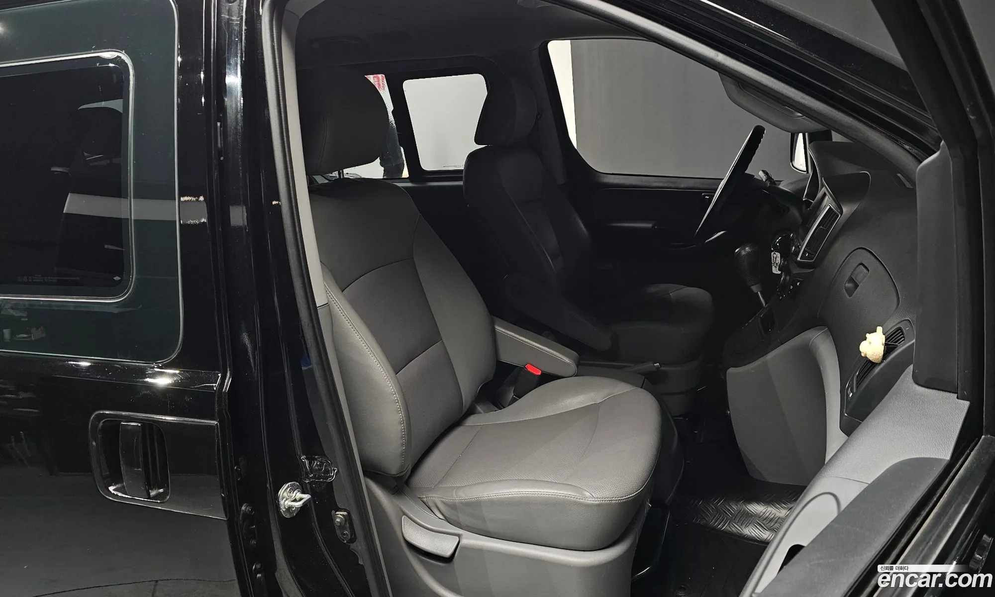 Hyundai Grand Starex 2020 — 20