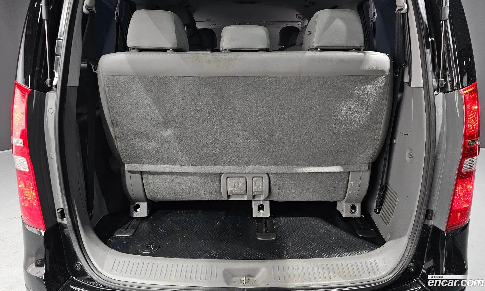 Hyundai Grand Starex 2020 — 18