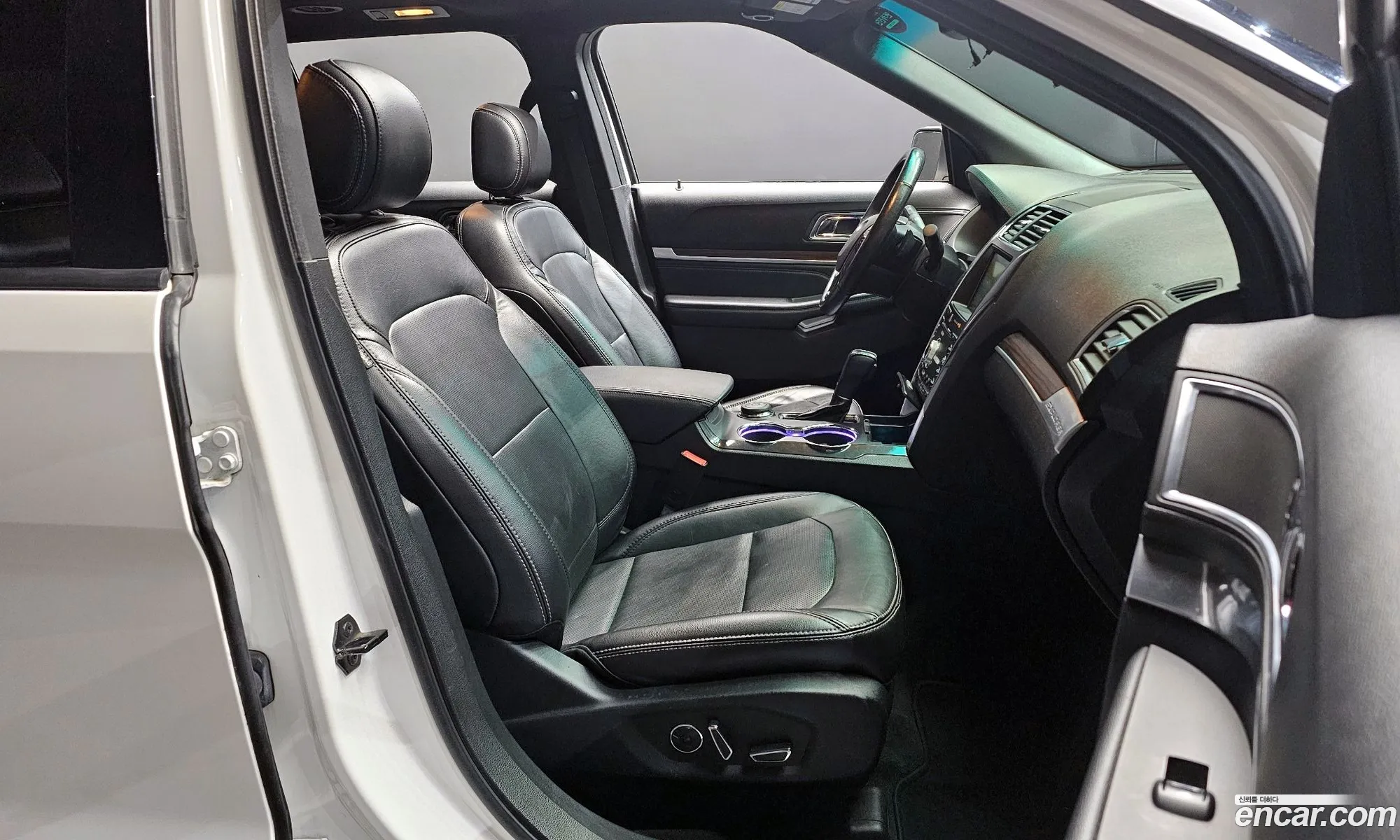 Ford Explorer 2016 1FM5K8FH6GGC78443 — 14