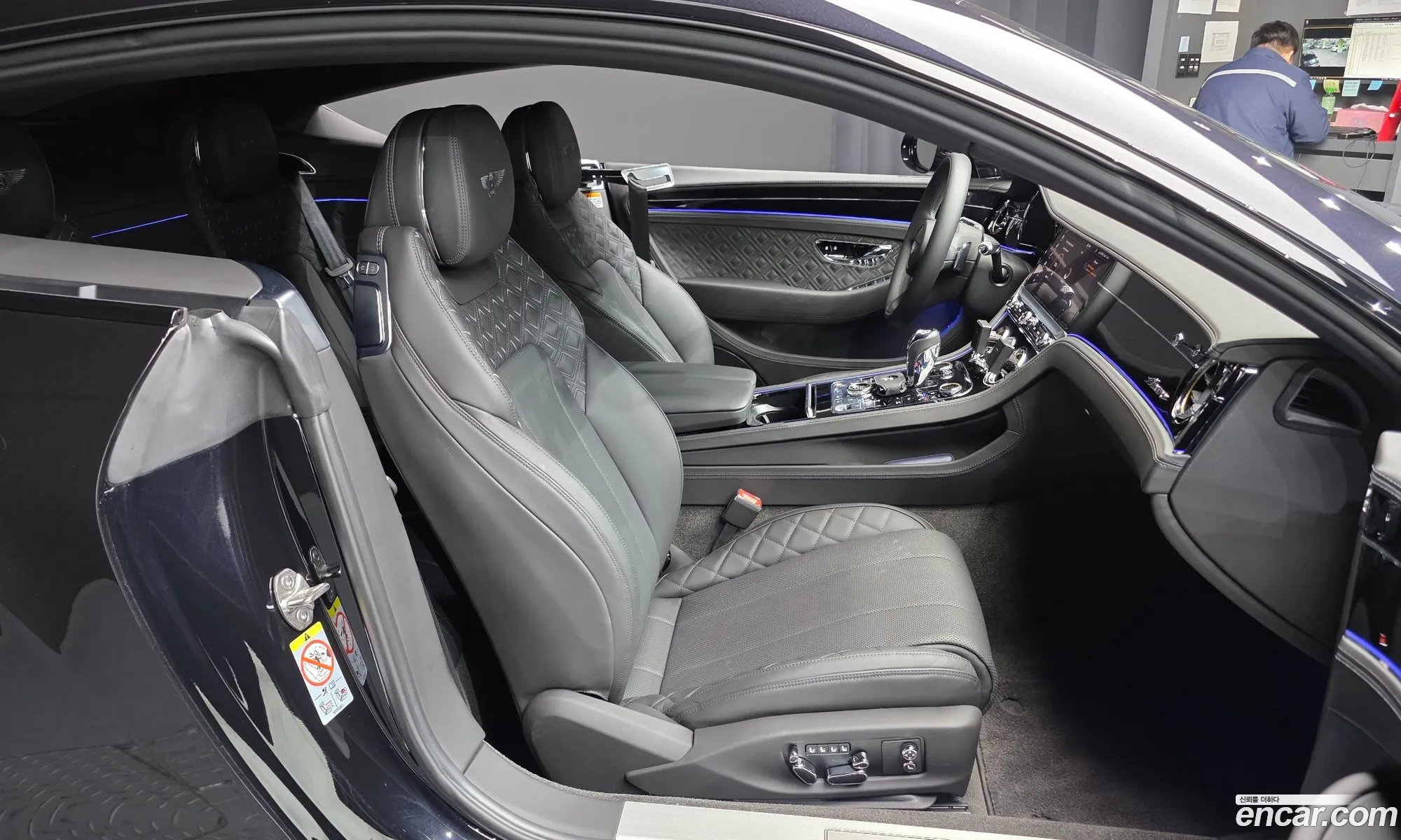 Bentley Continental GT 2023 — 8