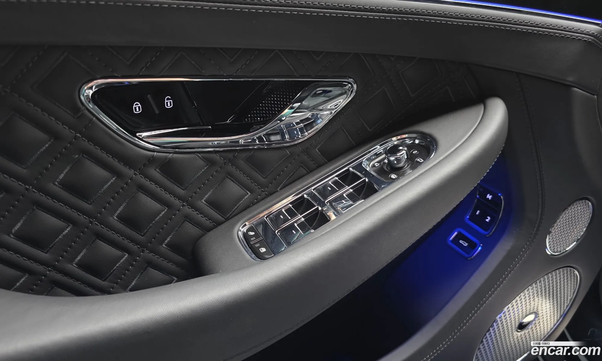 Bentley Continental GT 2023 — 20