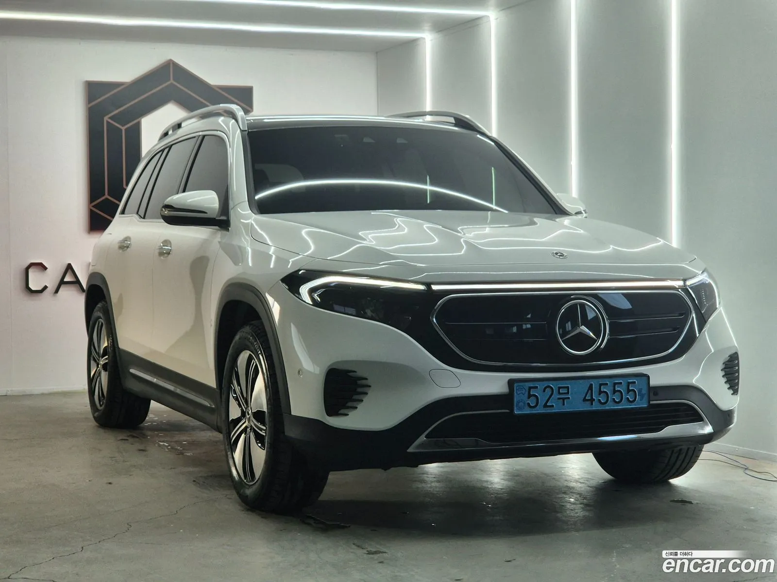 Mercedes-Benz EQB X243 2024 — 16