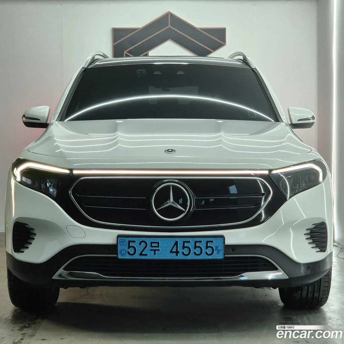 Mercedes-Benz EQB X243 2024 — 20