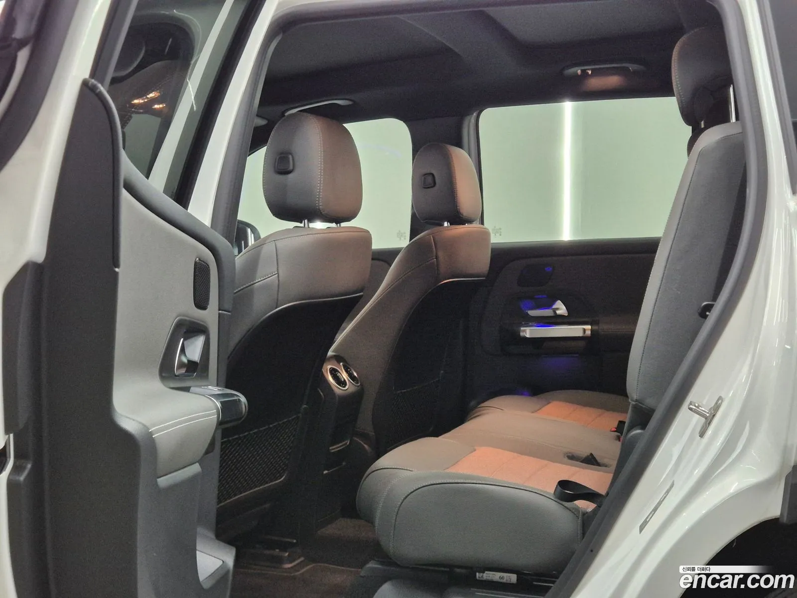 Mercedes-Benz EQB X243 2024 — 11