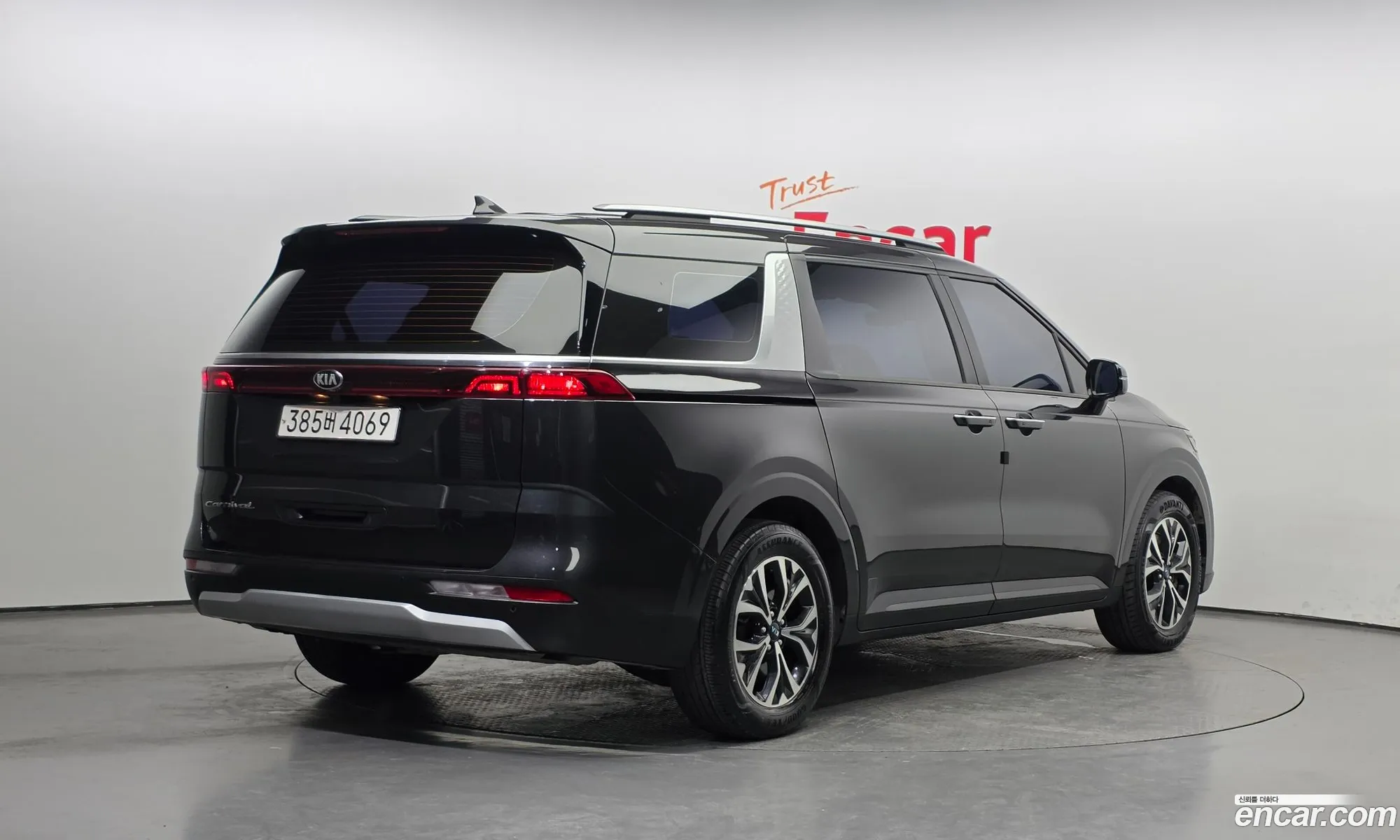 Kia Carnival 2020 KNANB81BBMS021054 — 3