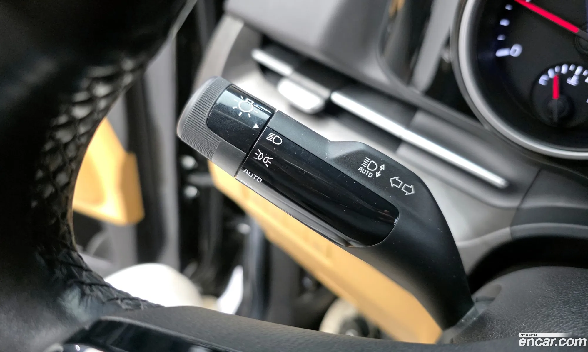 Kia Carnival 2020 KNANB81BBMS021054 — 8