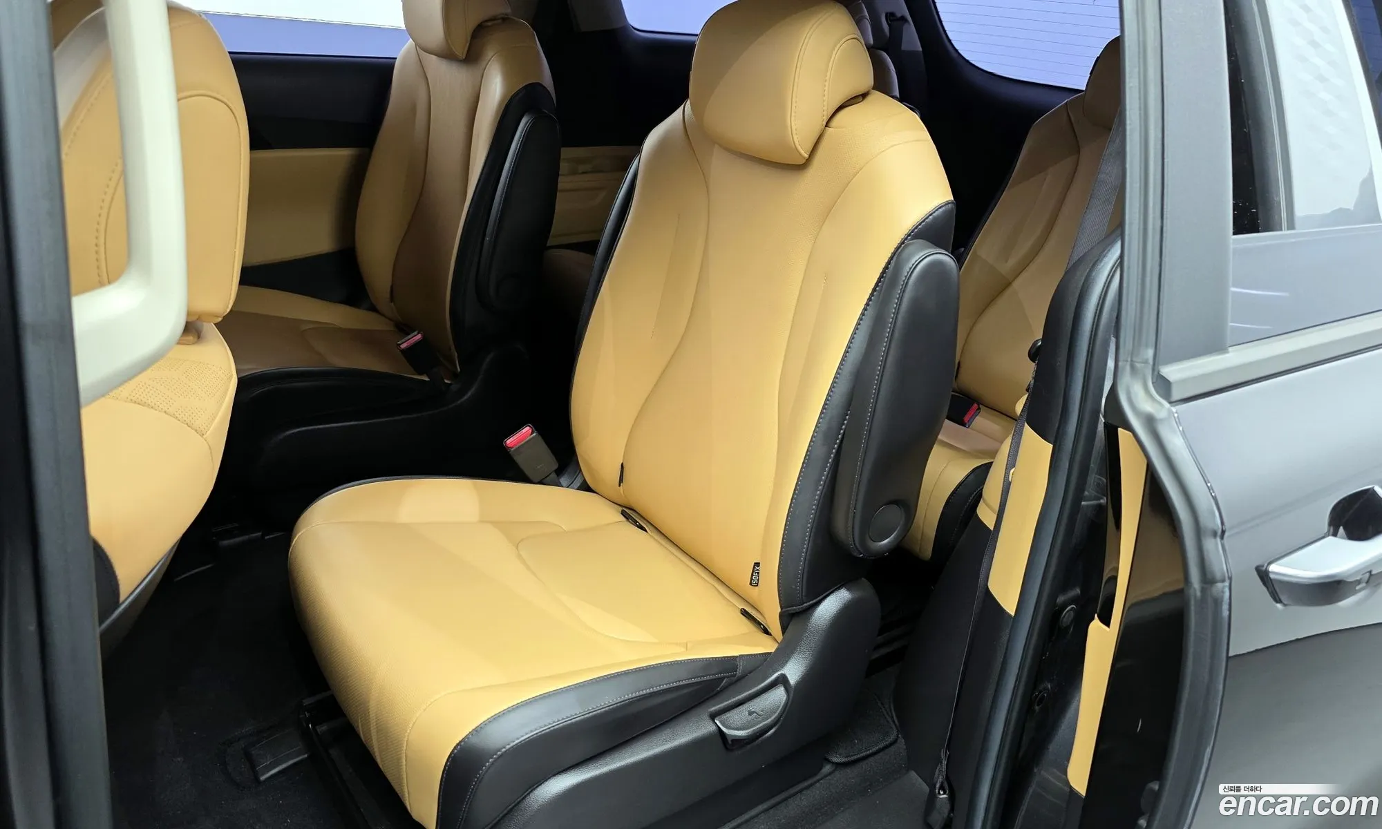 Kia Carnival 2020 KNANB81BBMS021054 — 2