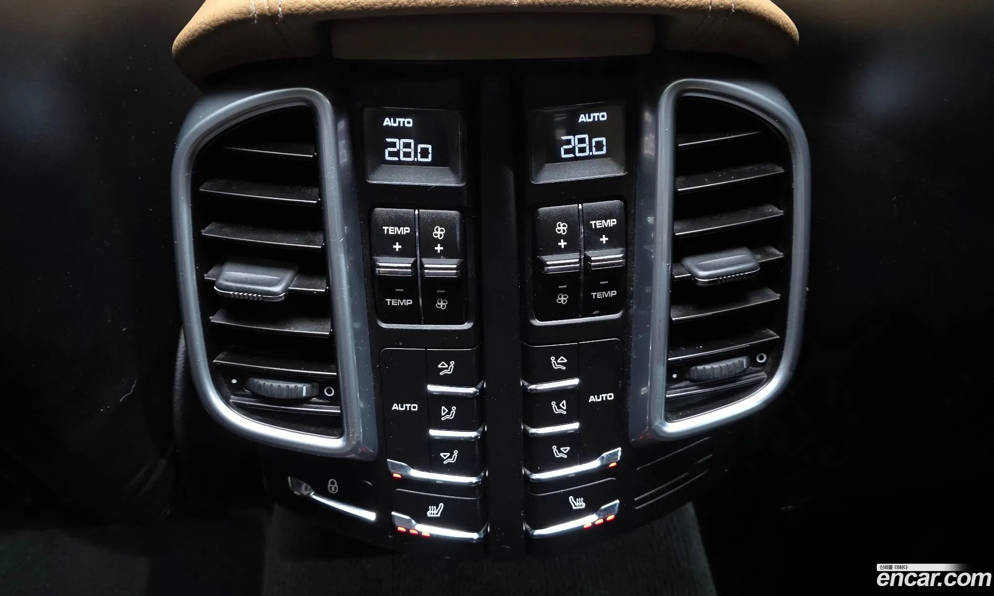 Porsche Cayenne 2016 WP1AF2922GLA44334 — 16