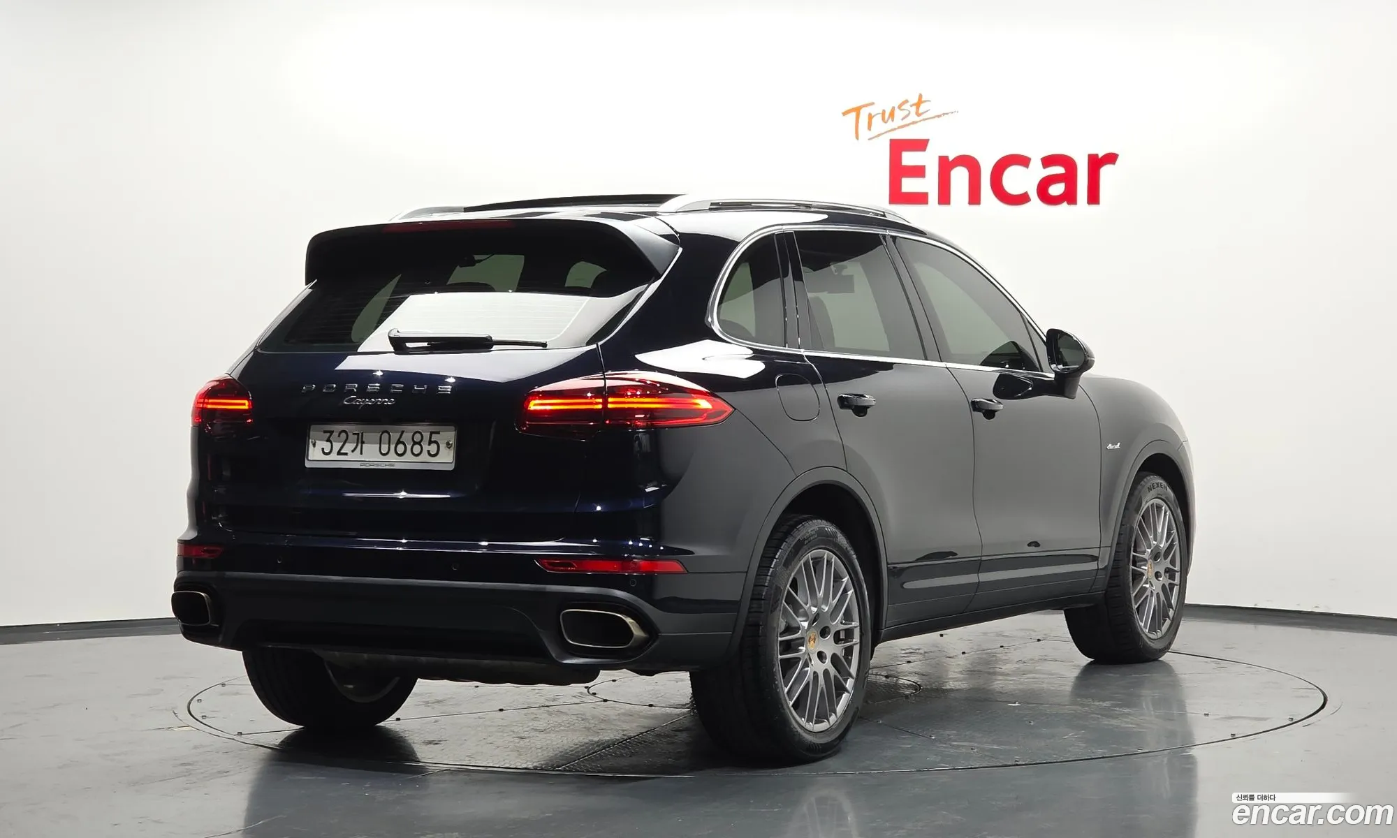 Porsche Cayenne 2016 WP1AF2922GLA44334 — 2