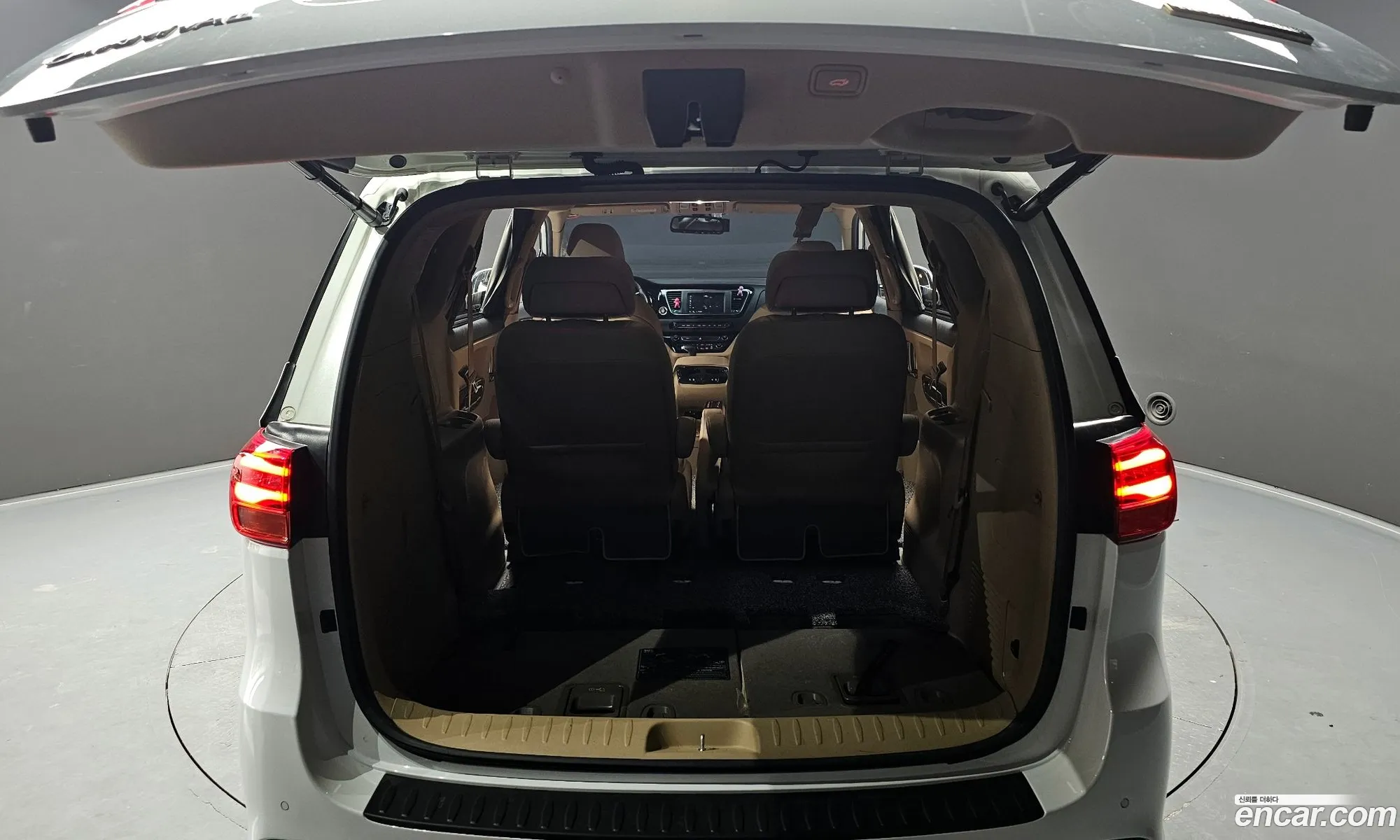Kia Carnival 2018 — 20