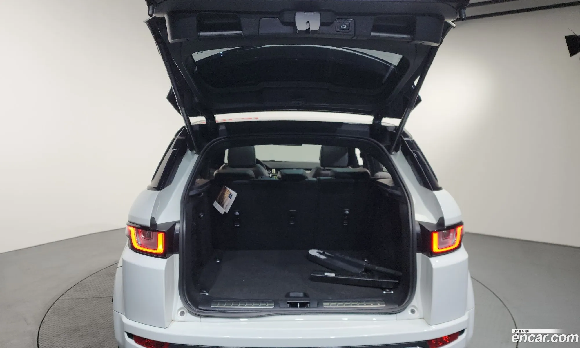 Land Rover Range Rover Evoque 2019 — 12