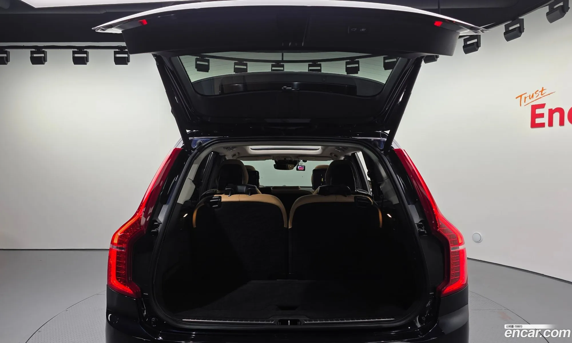 Volvo XC90 2016 — 9