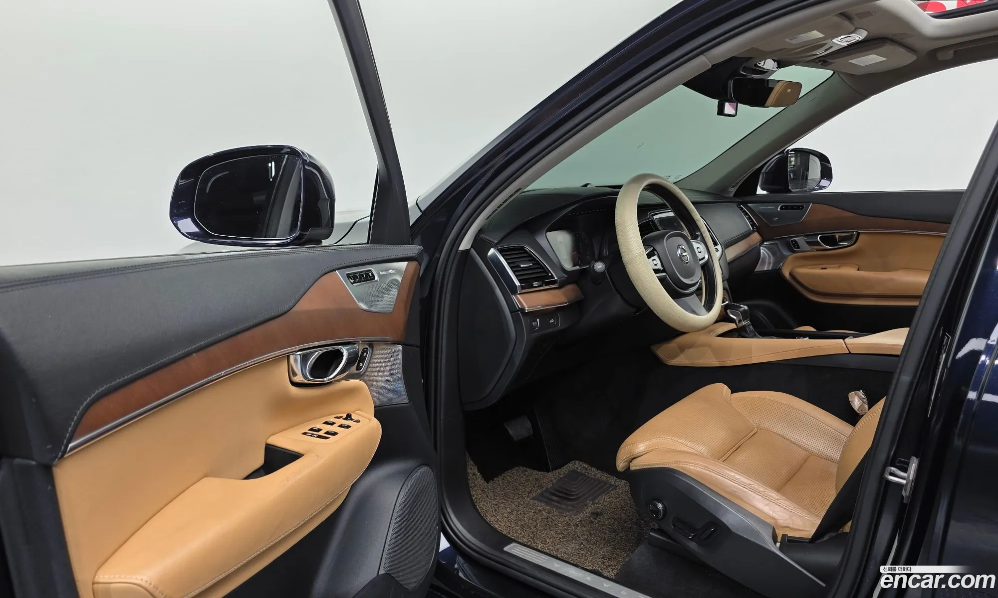 Volvo XC90 2016 — 11
