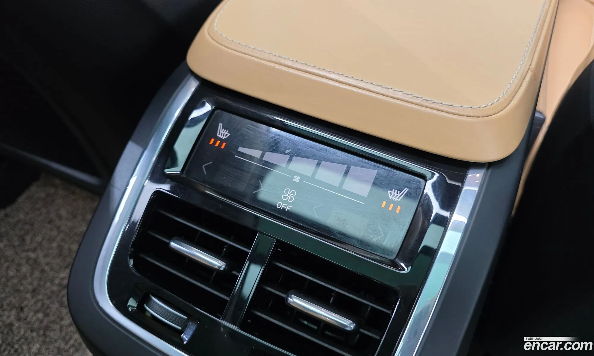 Volvo XC90 2016 — 12