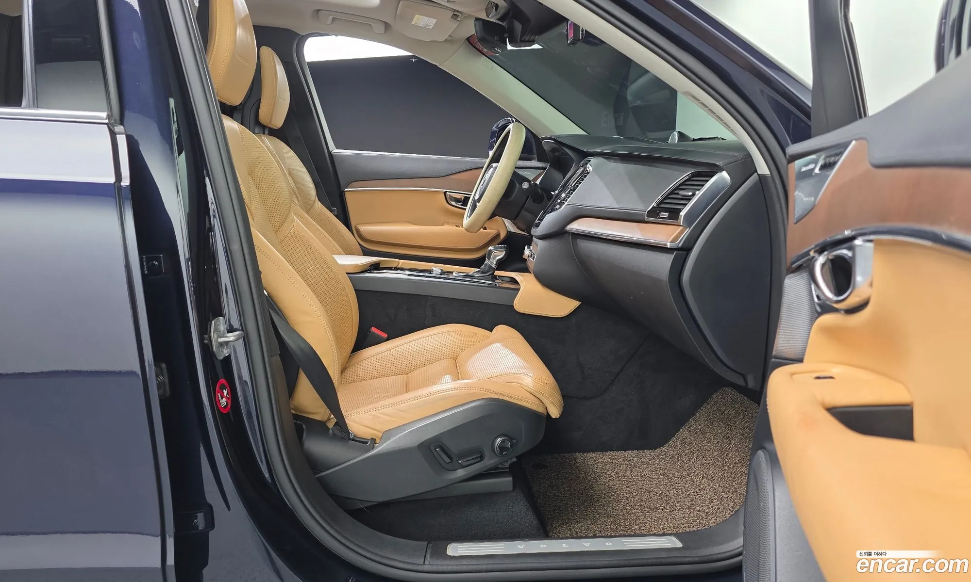 Volvo XC90 2016 — 8