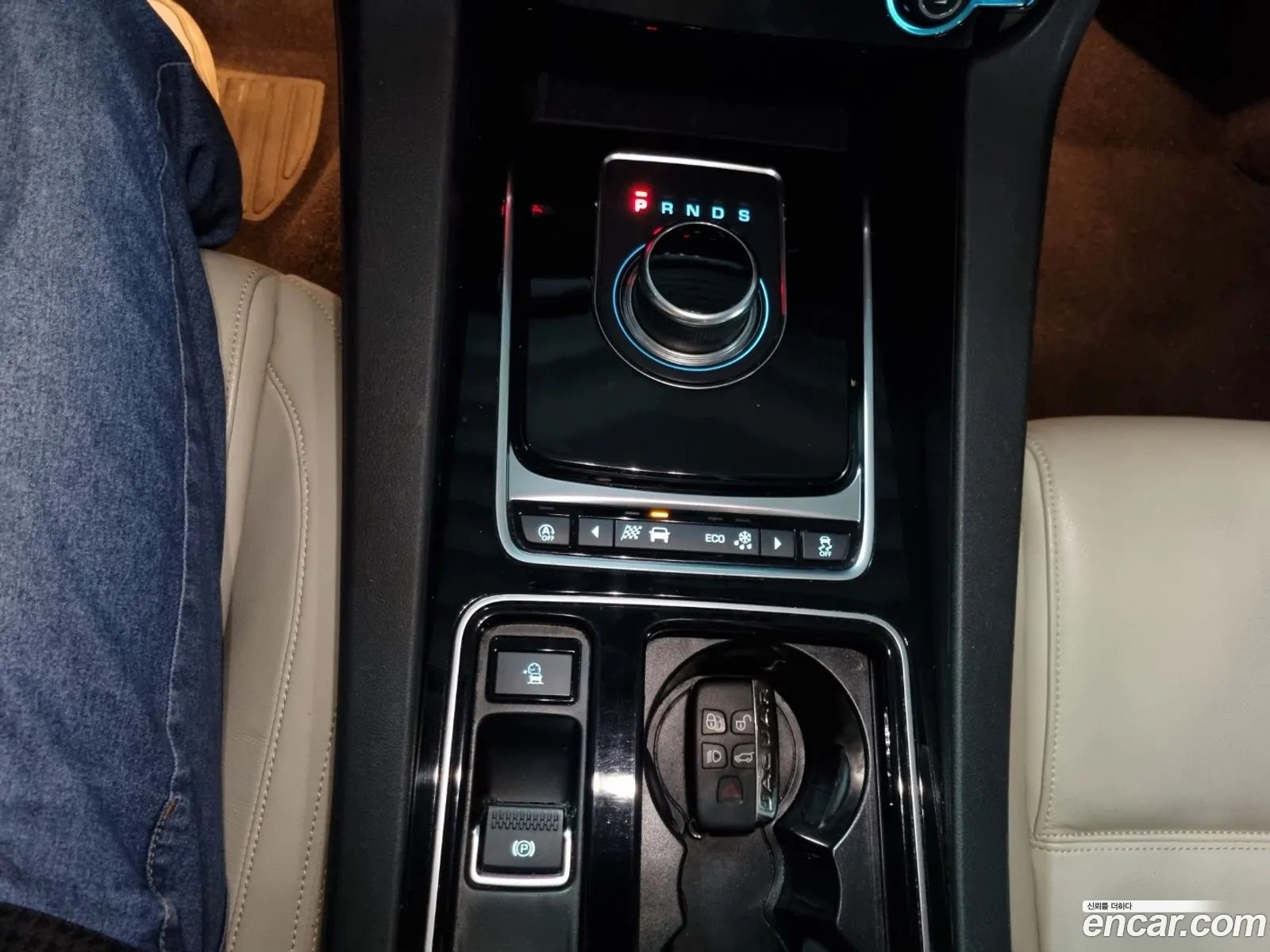 Jaguar F-Pace 2018 — 19