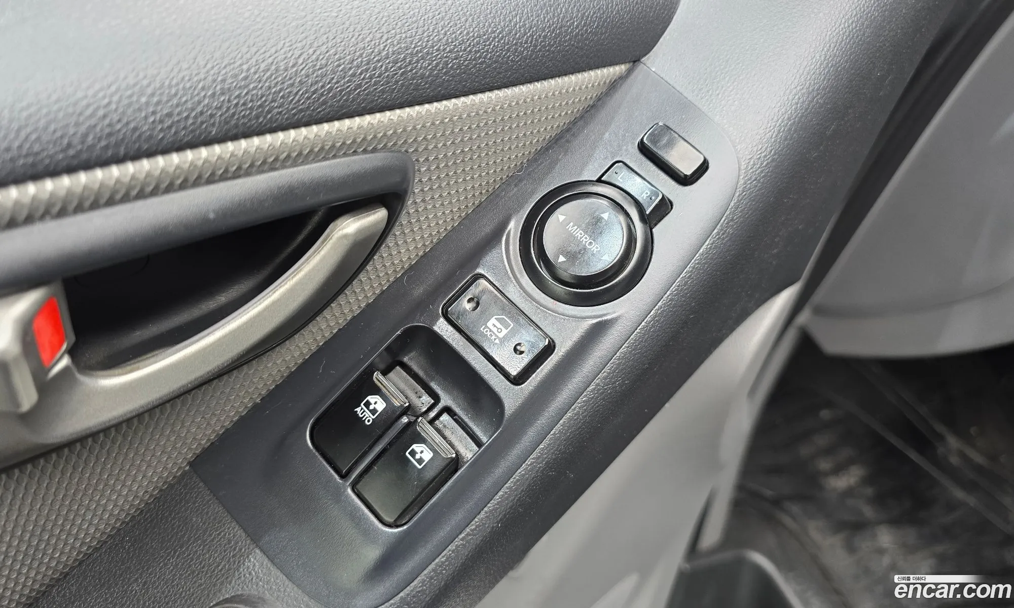 Hyundai Grand Starex 2011 — 16