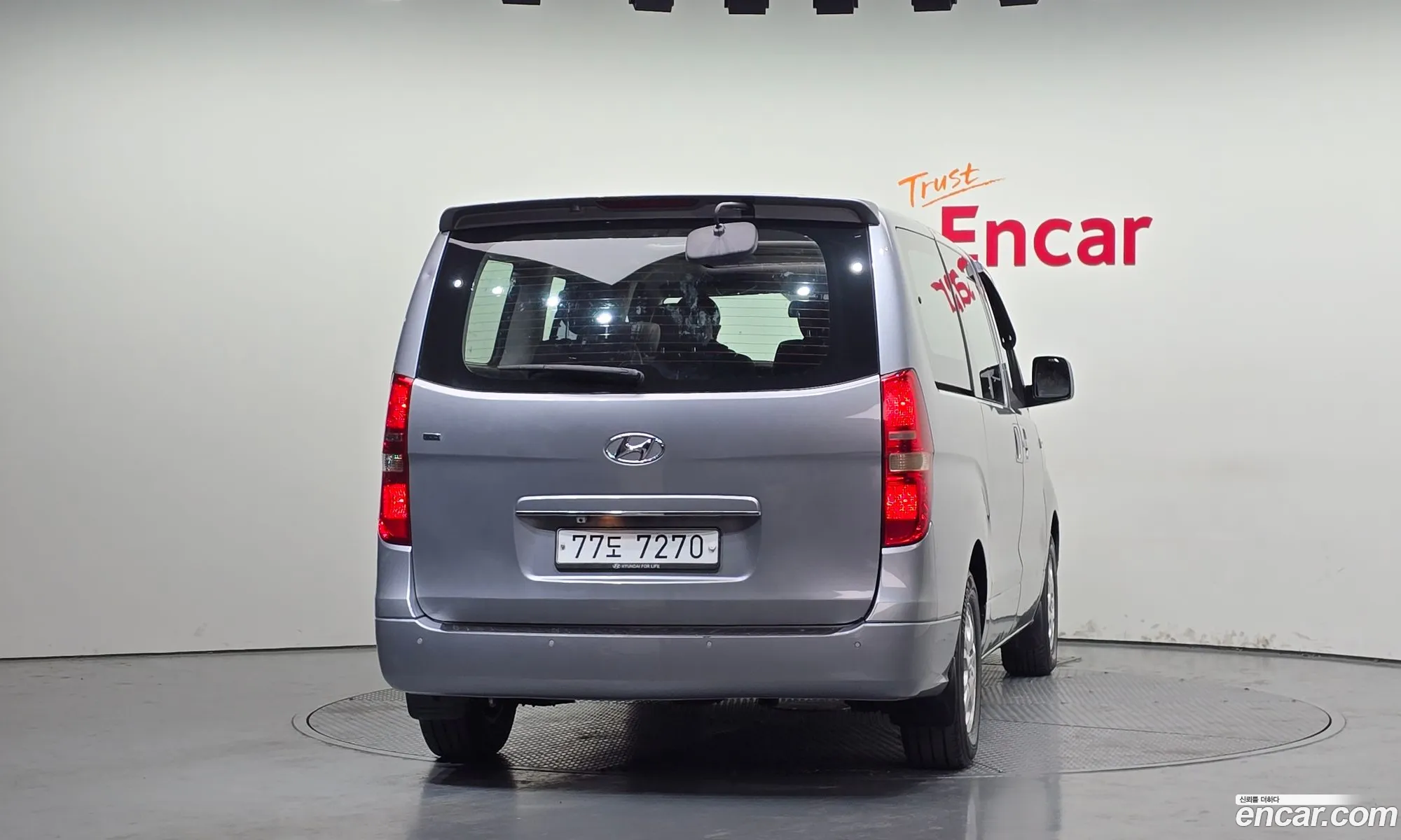 Hyundai Grand Starex 2011 — 17