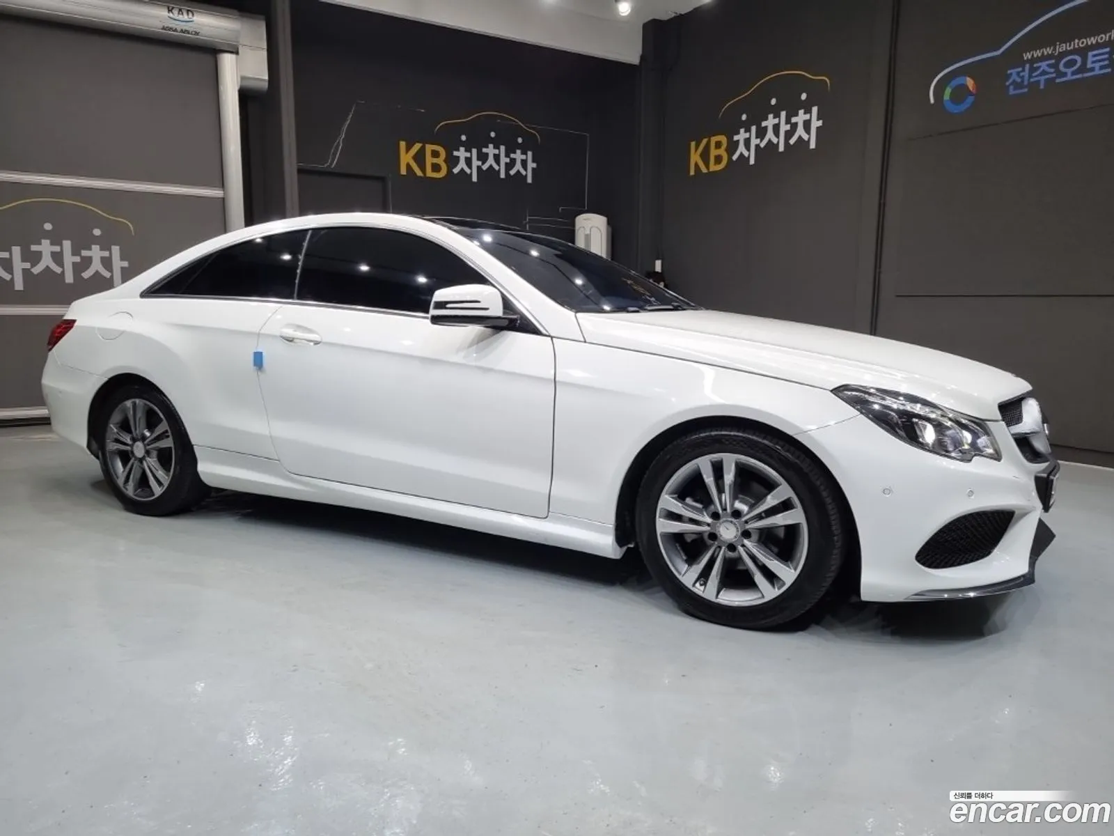 Mercedes-Benz E-Class W212 2013 — 2