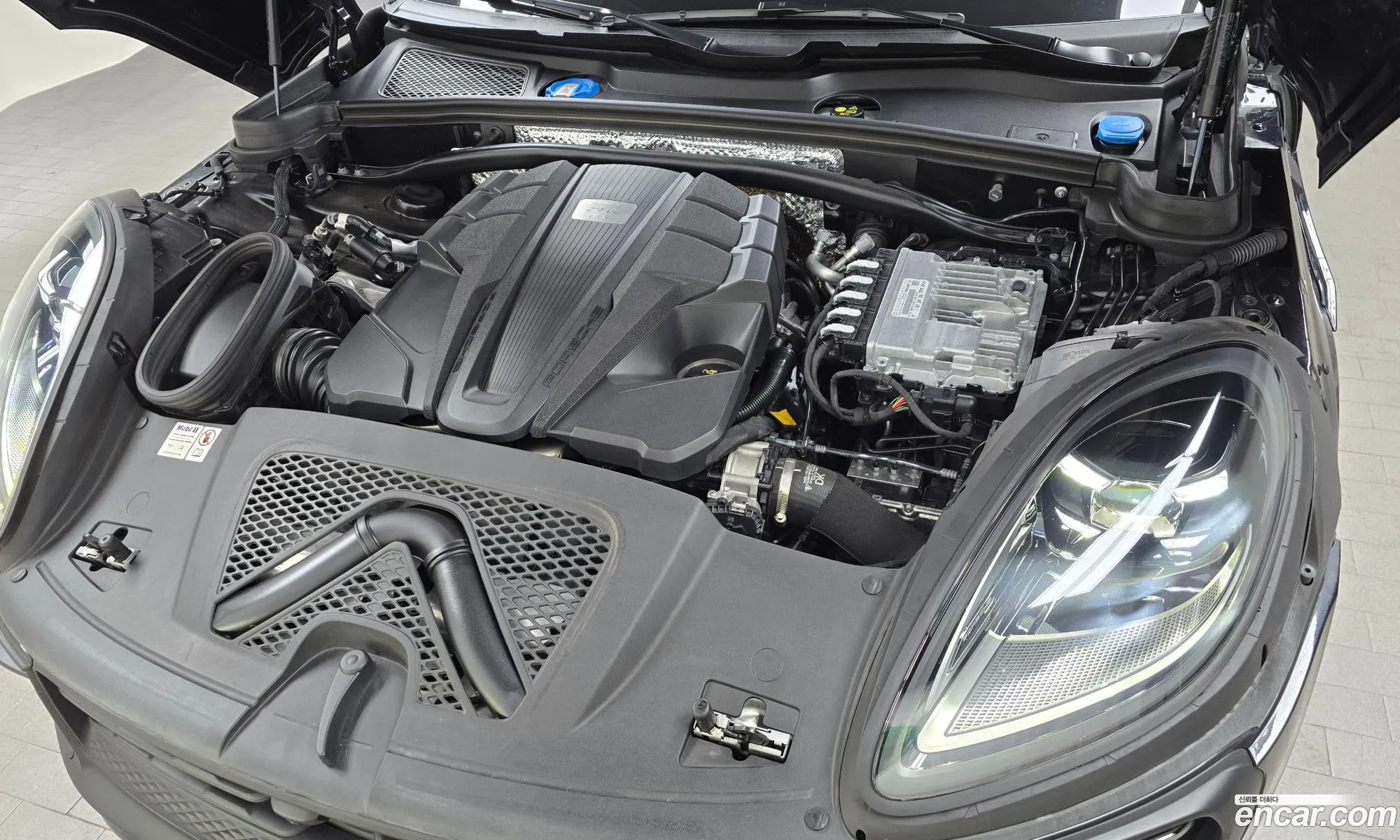 Porsche Macan 2023 WP1AF2954PLB55736 — 17