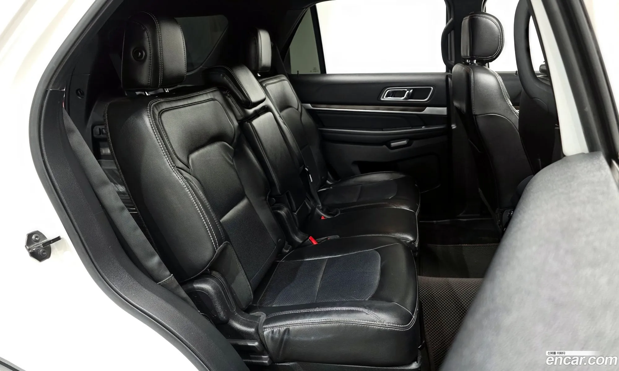 Ford Explorer 2016 1FM5K8FH0HGA82712 — 15