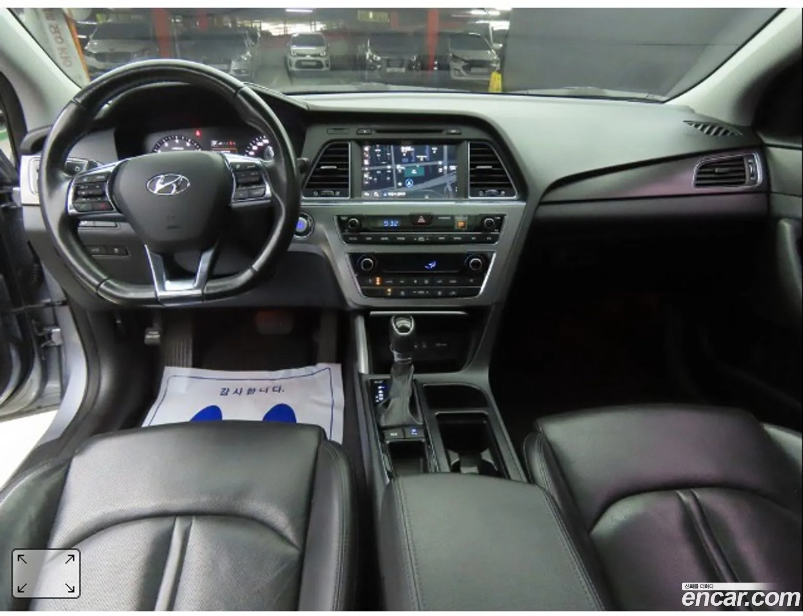 Hyundai LF Sonata 2016 — 16