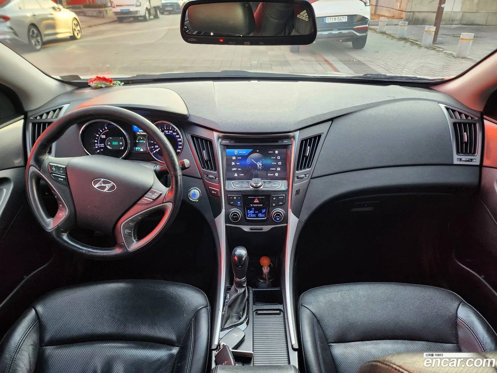 Hyundai Sonata Hybrid 2013 — 13