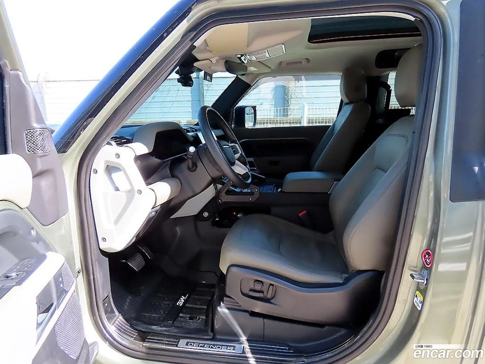 Land Rover Defender 2021 — 5