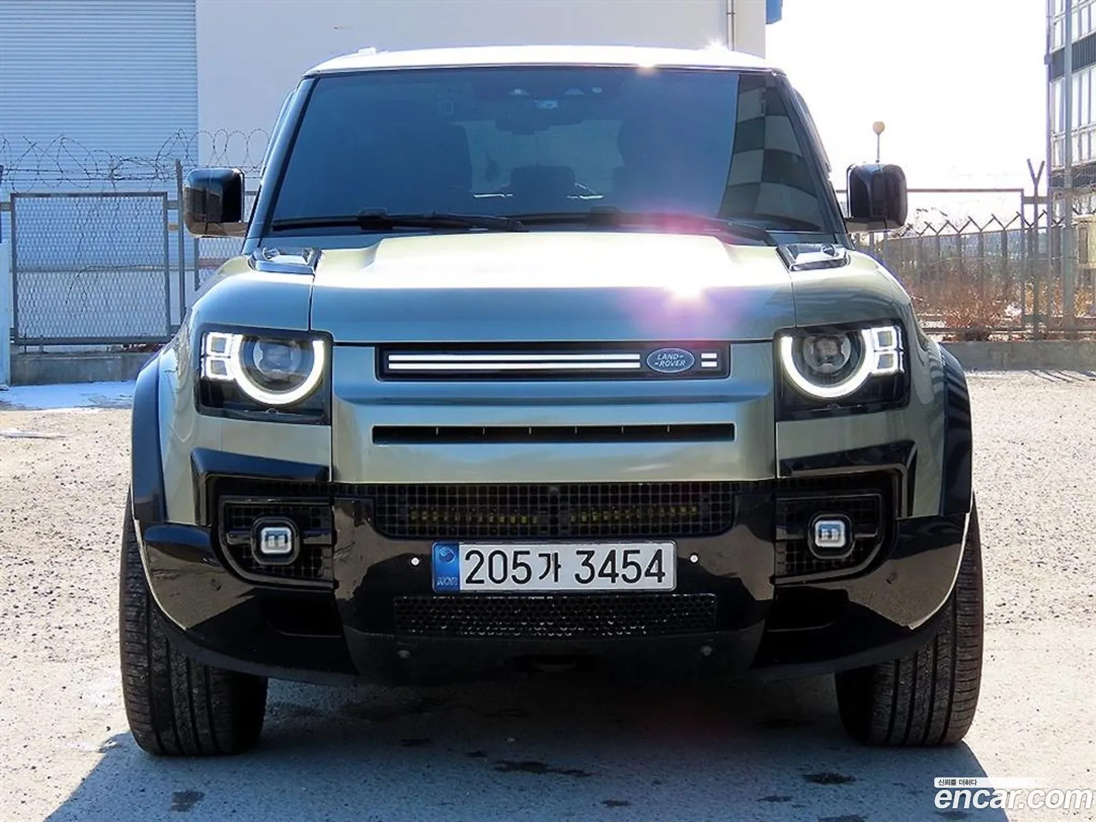 Land Rover Defender 2021 — 15